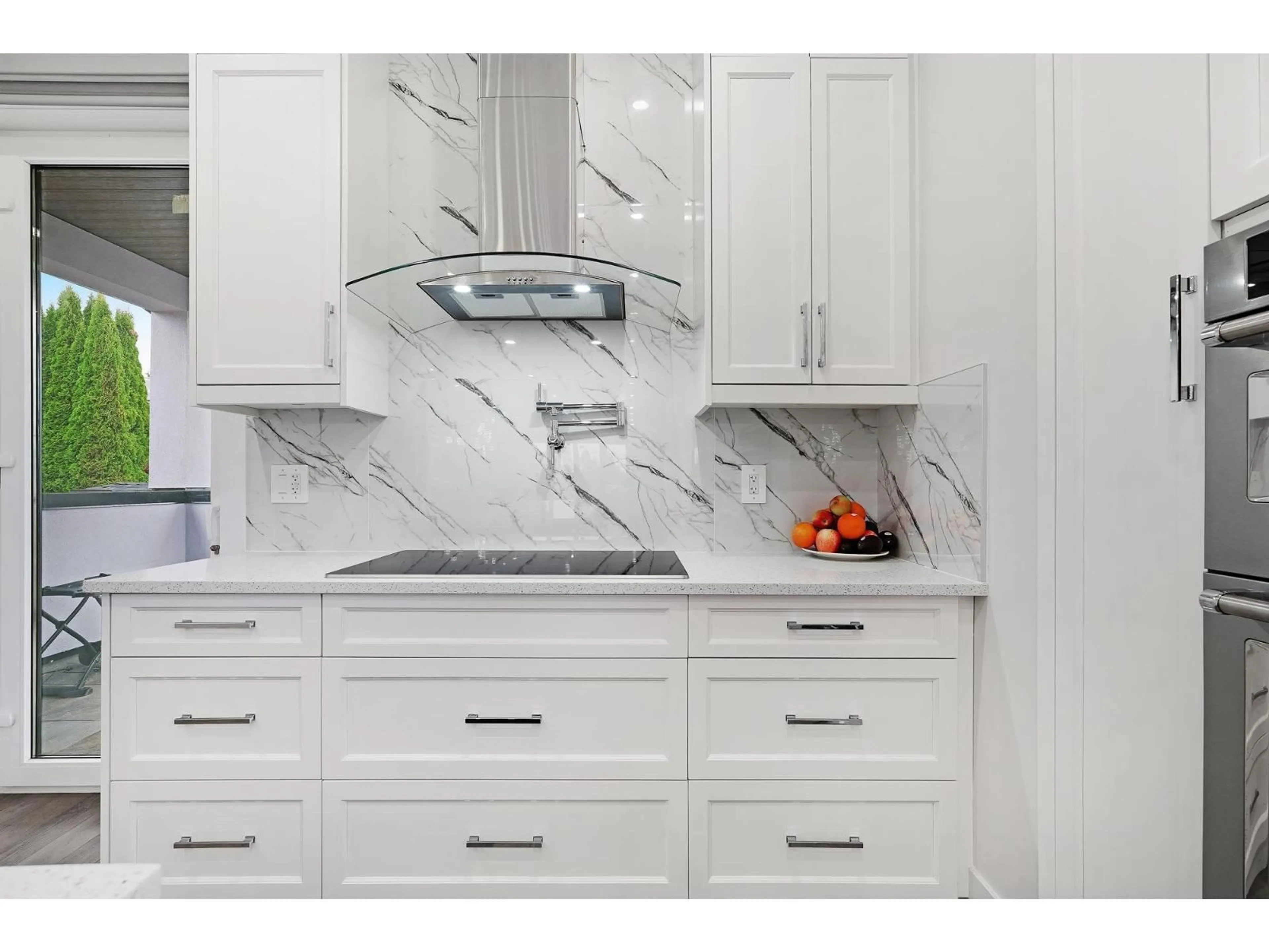 Contemporary kitchen, ceramic/tile floor for 838 STEVENS STREET, White Rock British Columbia V4B4X2