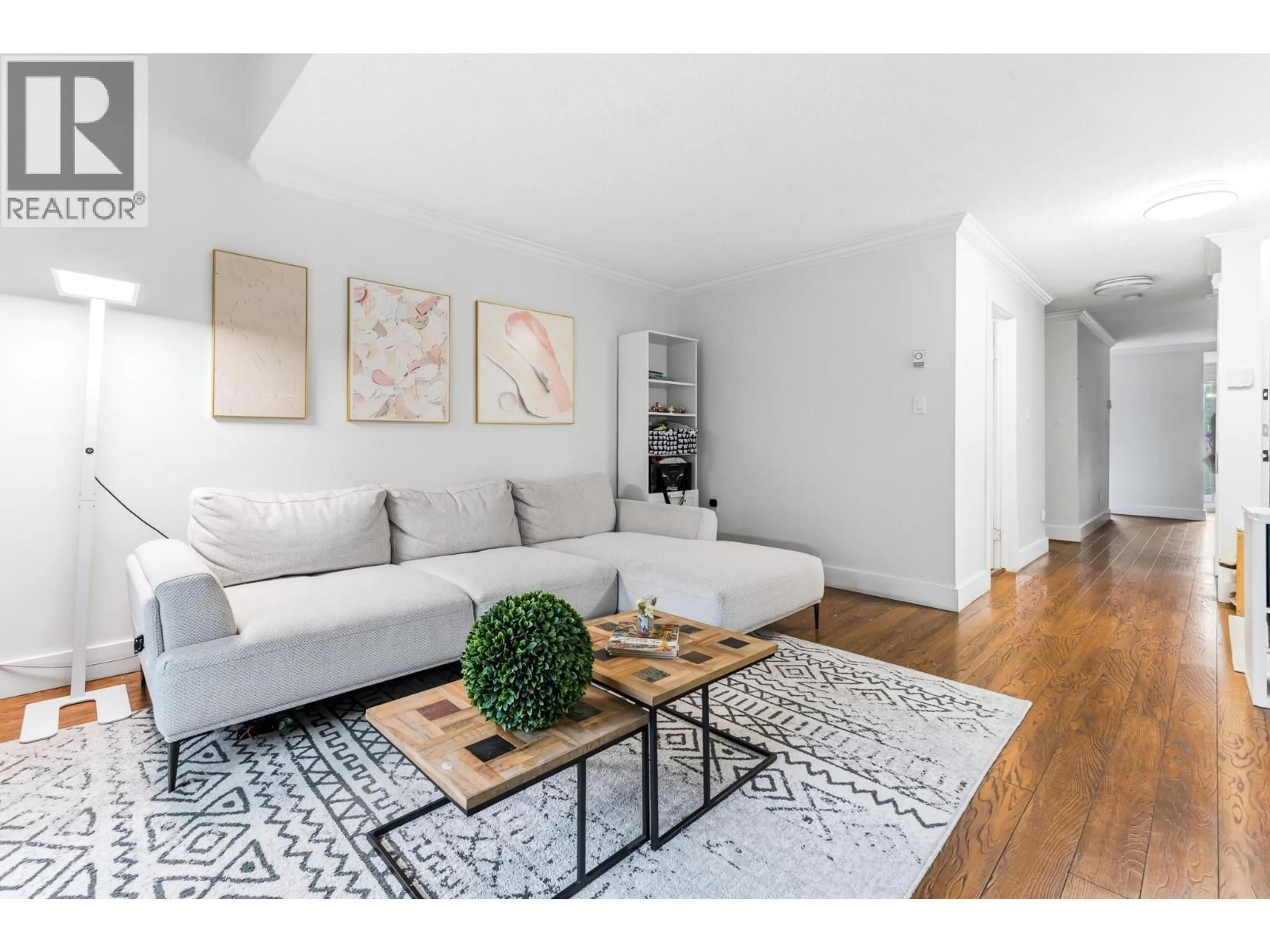 Living room with furniture, unknown for 6470 SHERIDAN ROAD, Richmond British Columbia V7E4W7