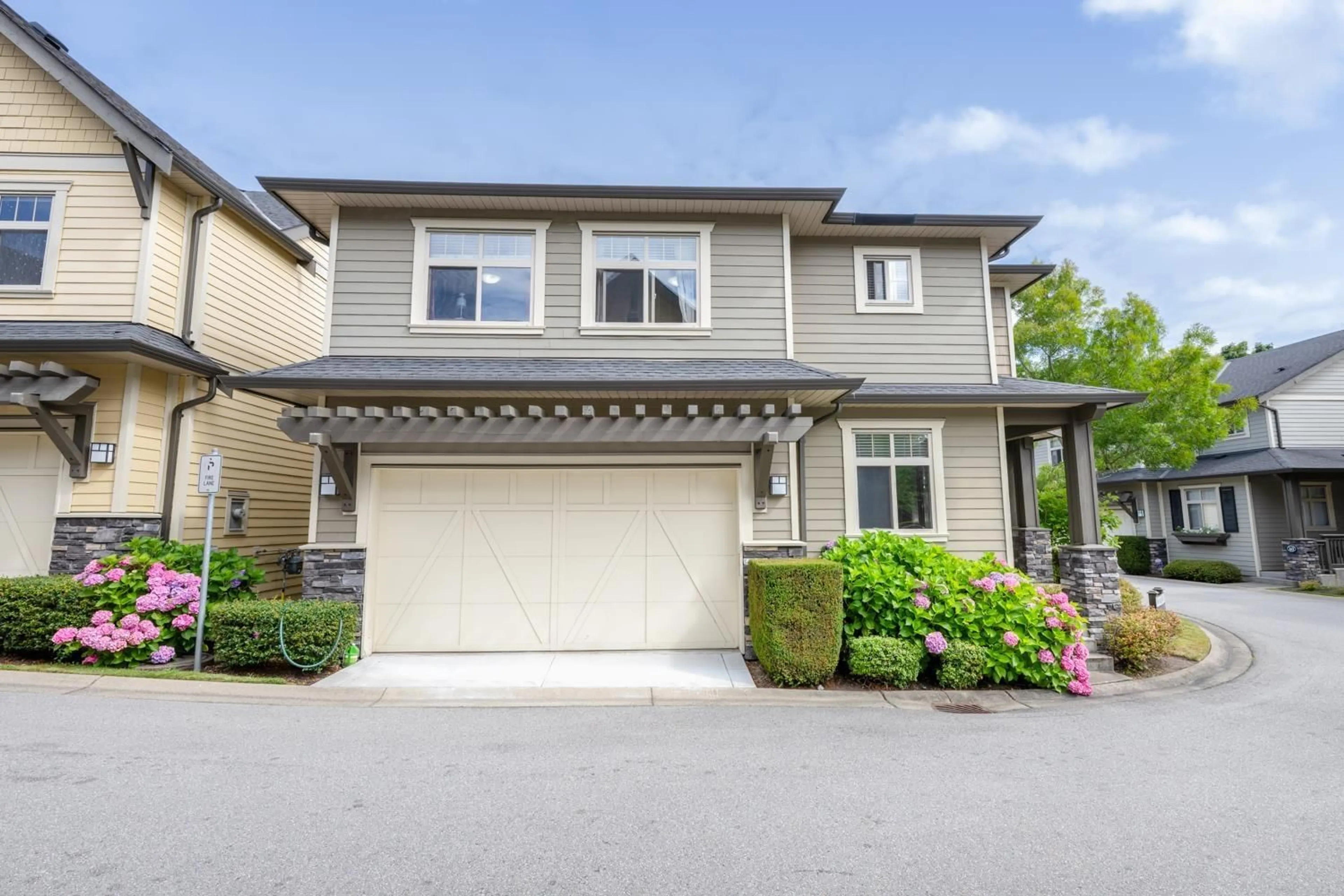 Home with vinyl exterior material, street for 18 - 15885 26 AVENUE, Surrey British Columbia V3Z8L3