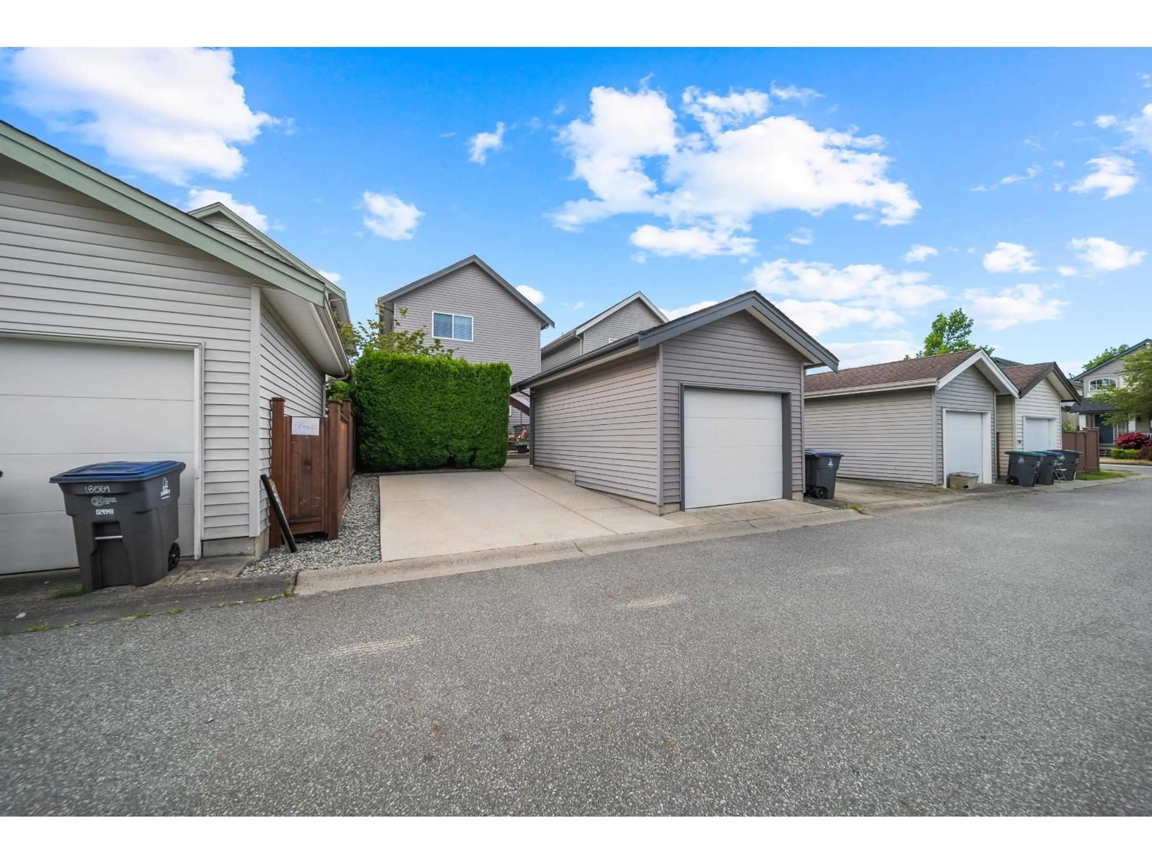 Unknown for 18565 67 AVENUE, Surrey British Columbia V3S1Z1