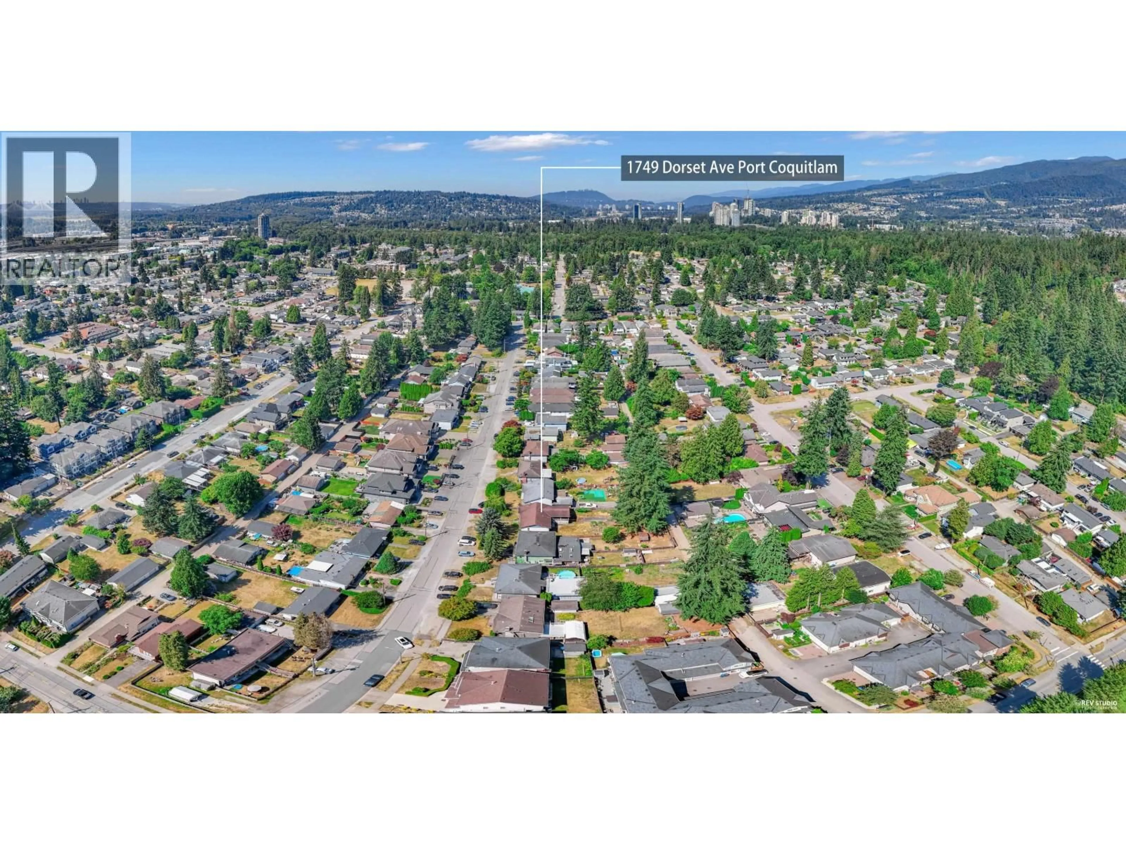 A pic from outside/outdoor area/front of a property/back of a property/a pic from drone, unknown for 1749 DORSET AVENUE, Port Coquitlam British Columbia V3B2A3