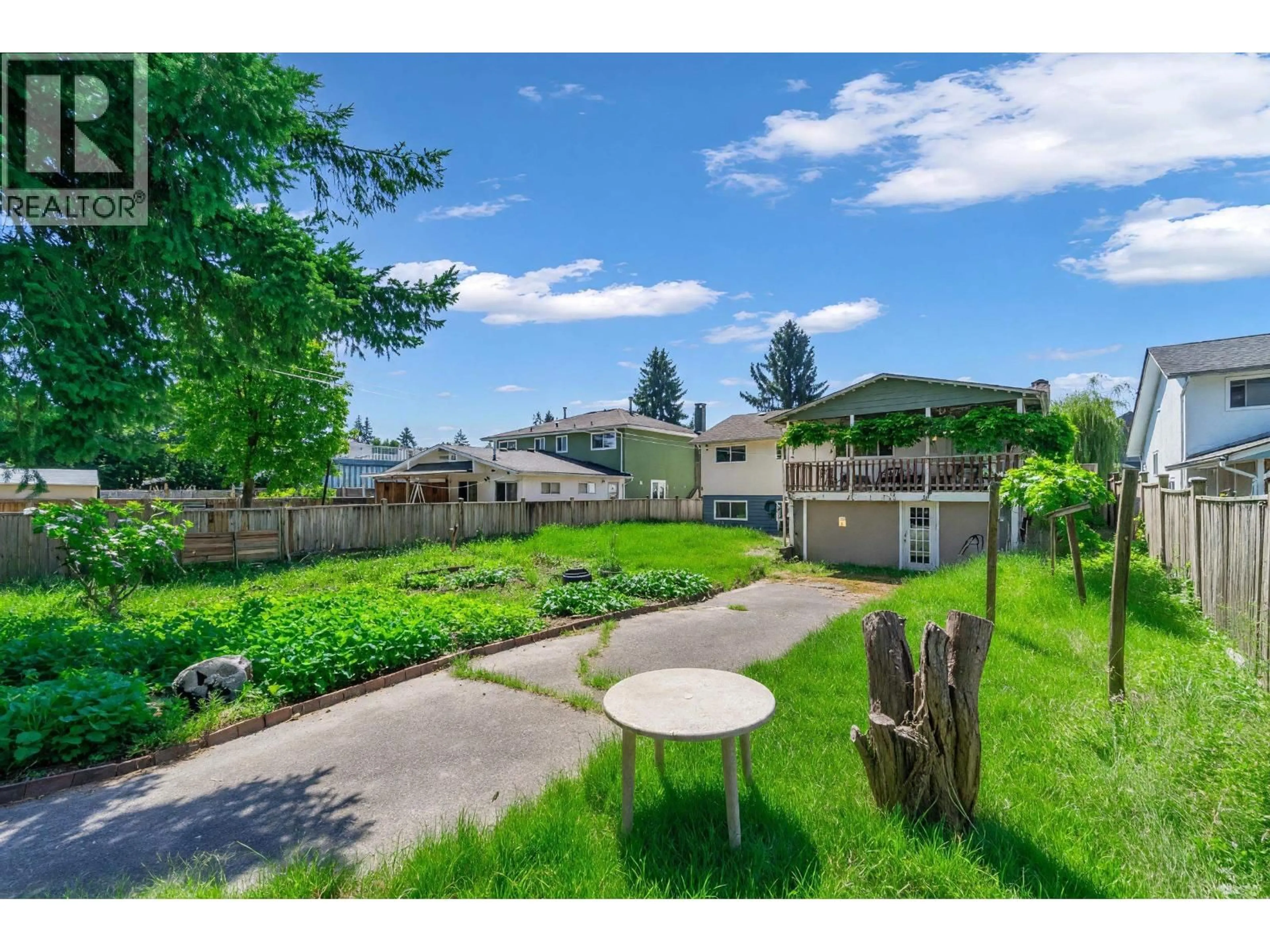 A pic from outside/outdoor area/front of a property/back of a property/a pic from drone, mountain view for 1749 DORSET AVENUE, Port Coquitlam British Columbia V3B2A3