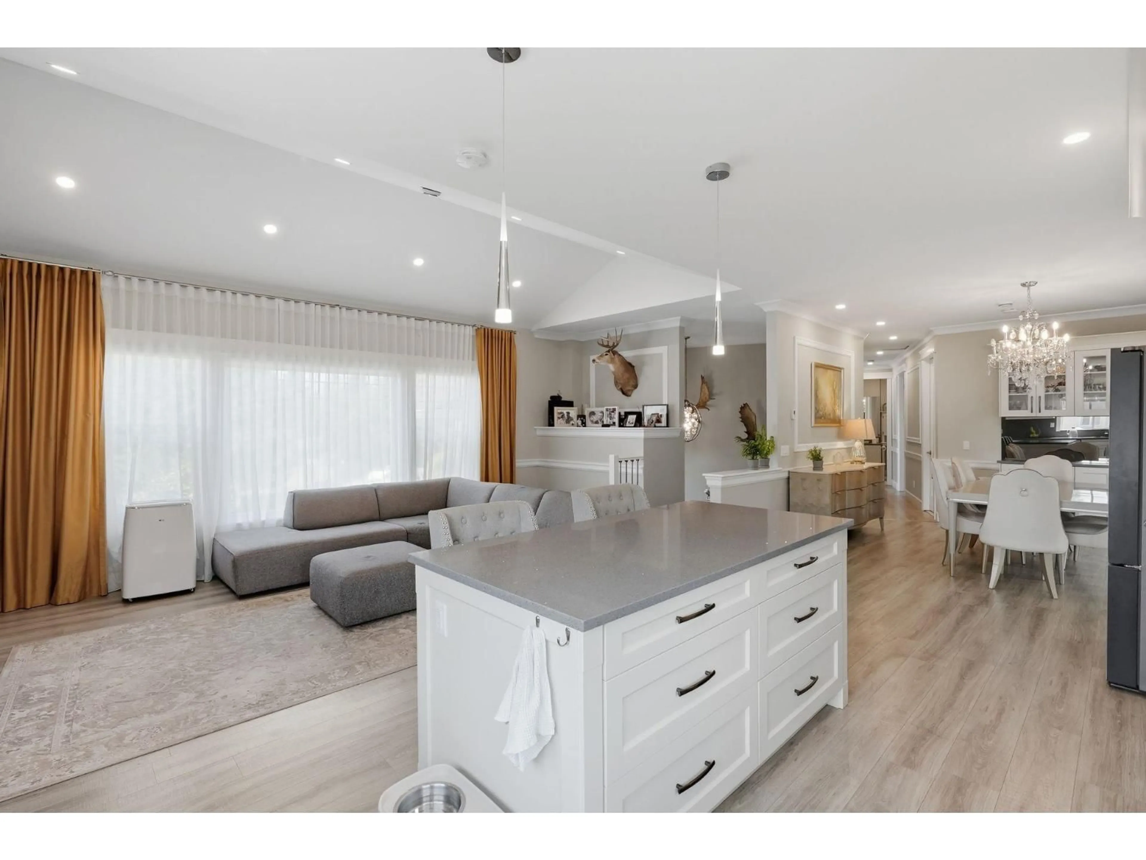 Open concept kitchen, unknown for 11554 92A AVENUE, Delta British Columbia V4C3M7