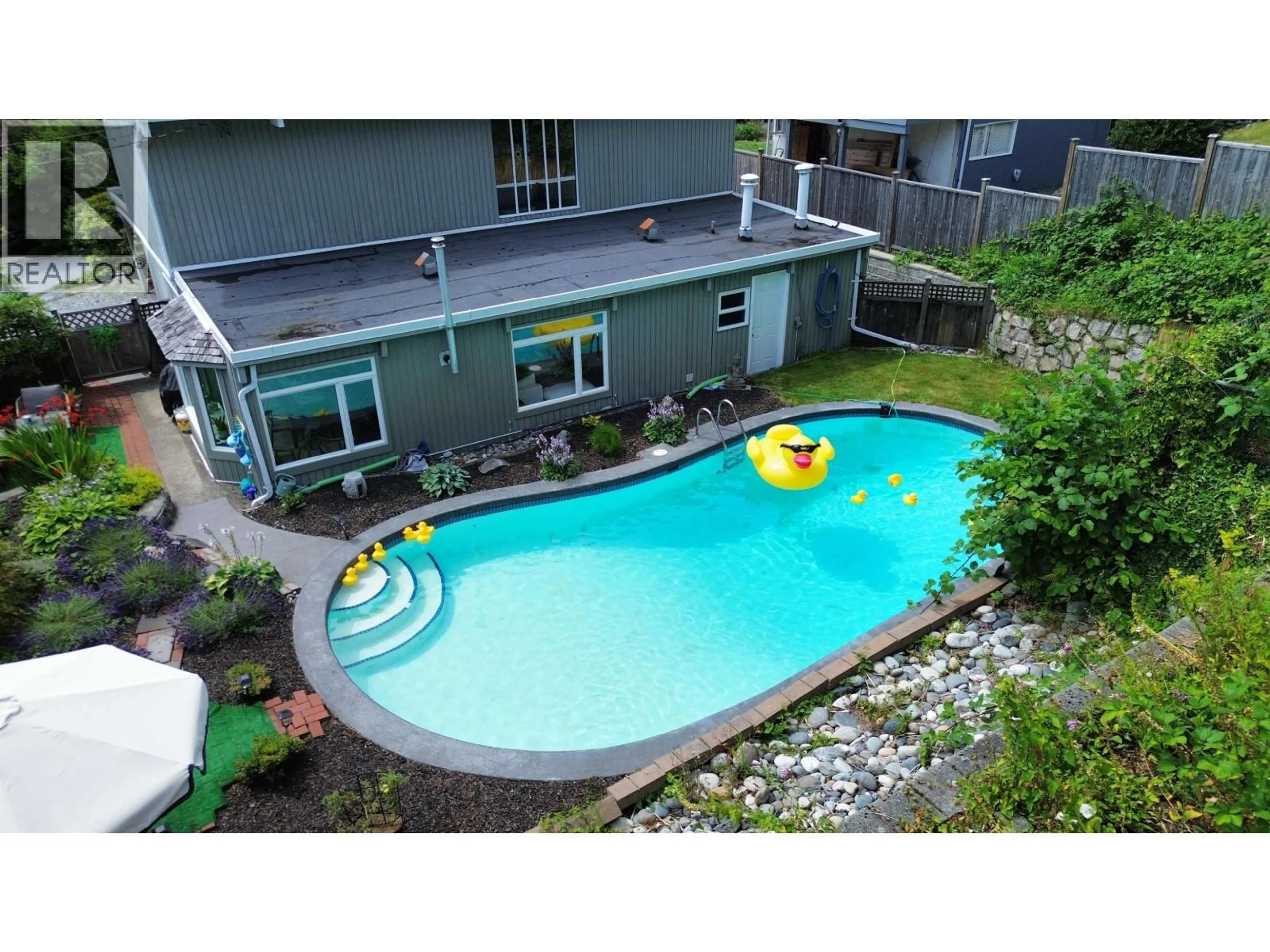 Pool for 442 MONTERAY AVENUE, North Vancouver British Columbia V7N3G2