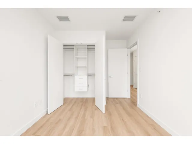 301 - 9675 KING GEORGE BOULEVARD, Surrey 5