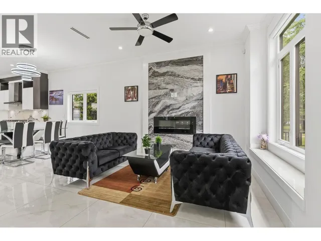 8378 12TH AVENUE, Burnaby 4