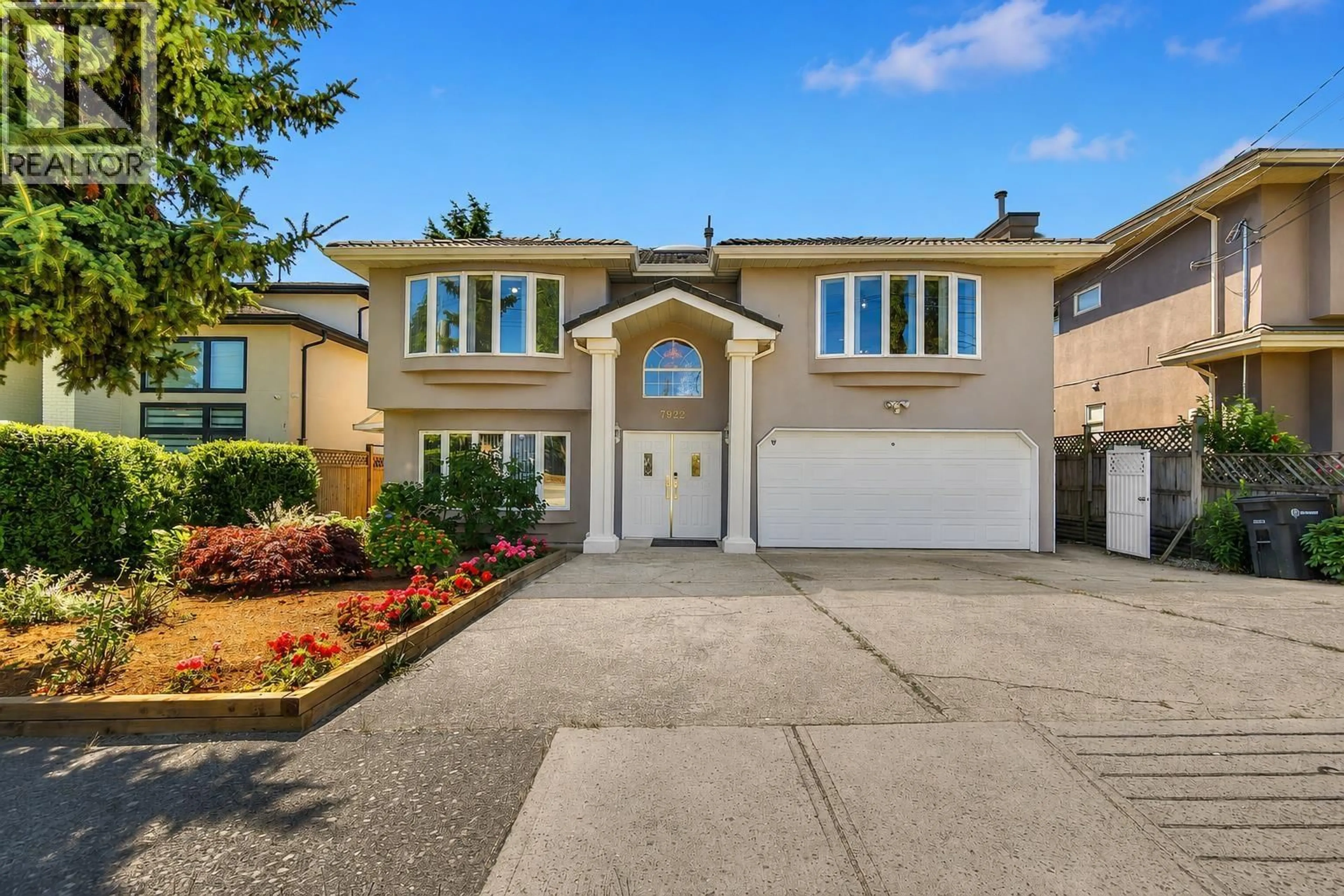 Home with vinyl exterior material, street for 7922 16 AVENUE, Burnaby British Columbia V3N1R3