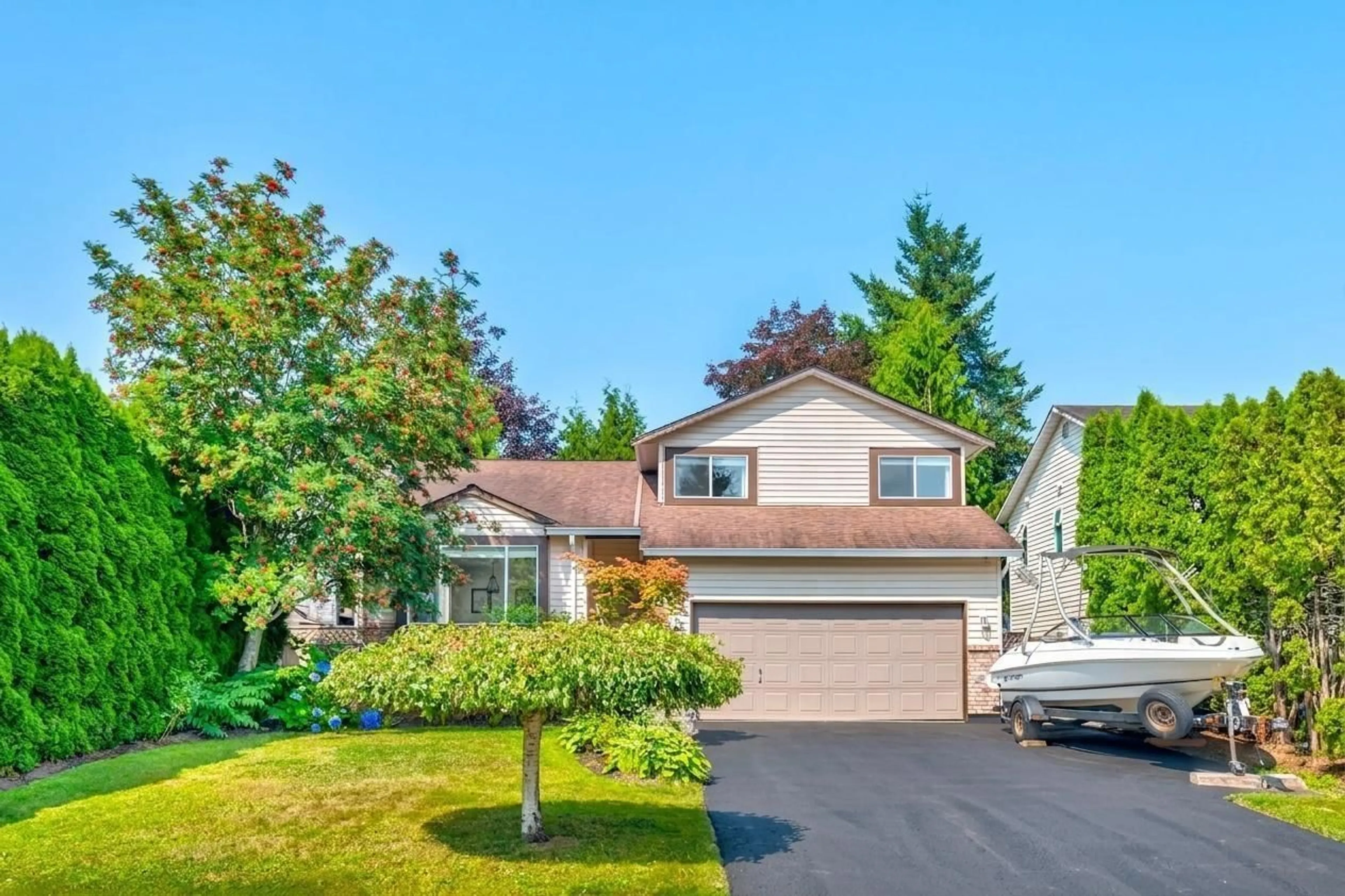 Unknown for 9427 214 STREET, Langley British Columbia V1M1L5