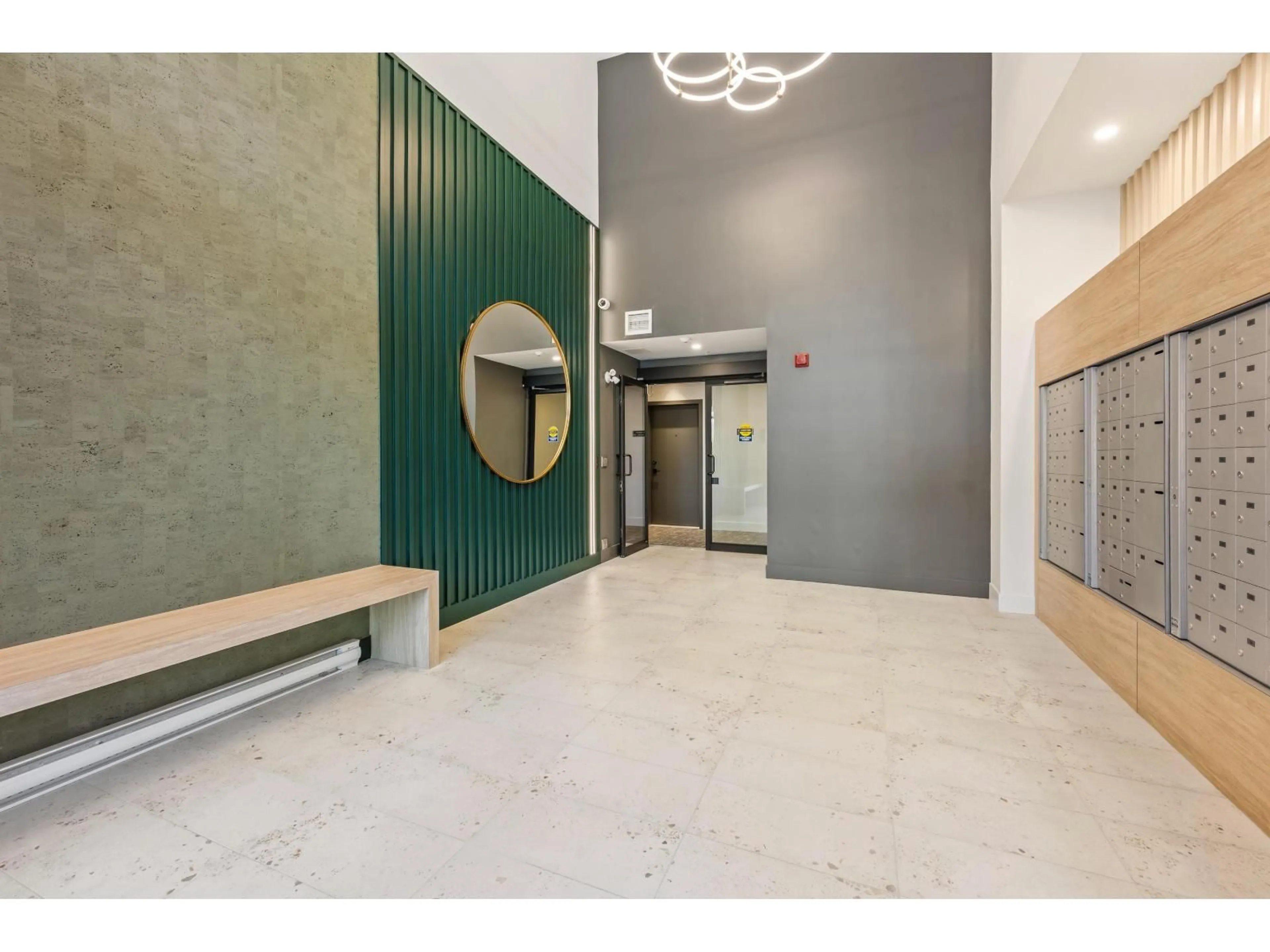 Indoor foyer for 309 - 34395 GLADYS AVENUE, Abbotsford British Columbia V2S0R4
