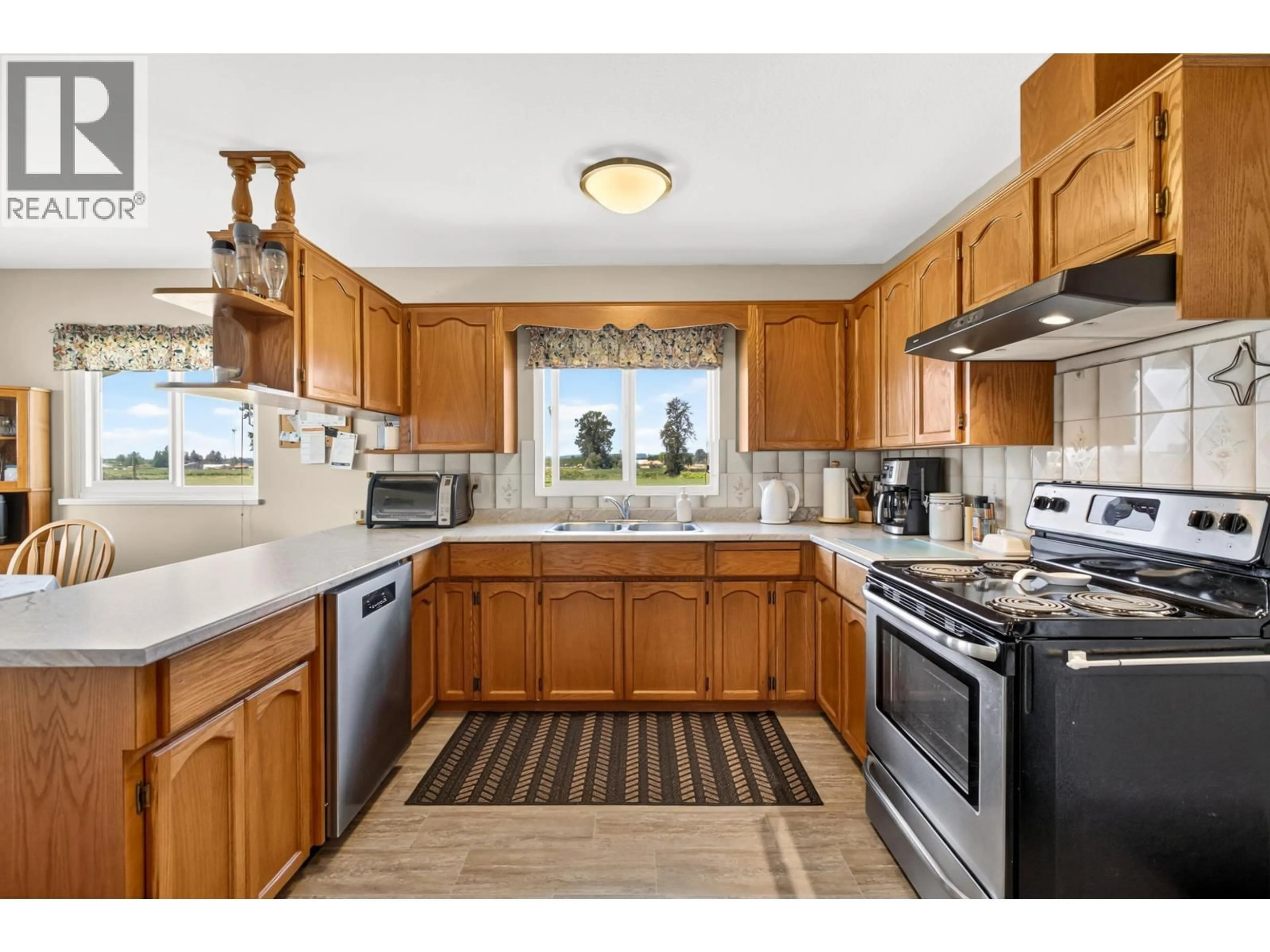 Standard kitchen, unknown for 14221 MCKECHNIE ROAD, Pitt Meadows British Columbia V3Y1Z1
