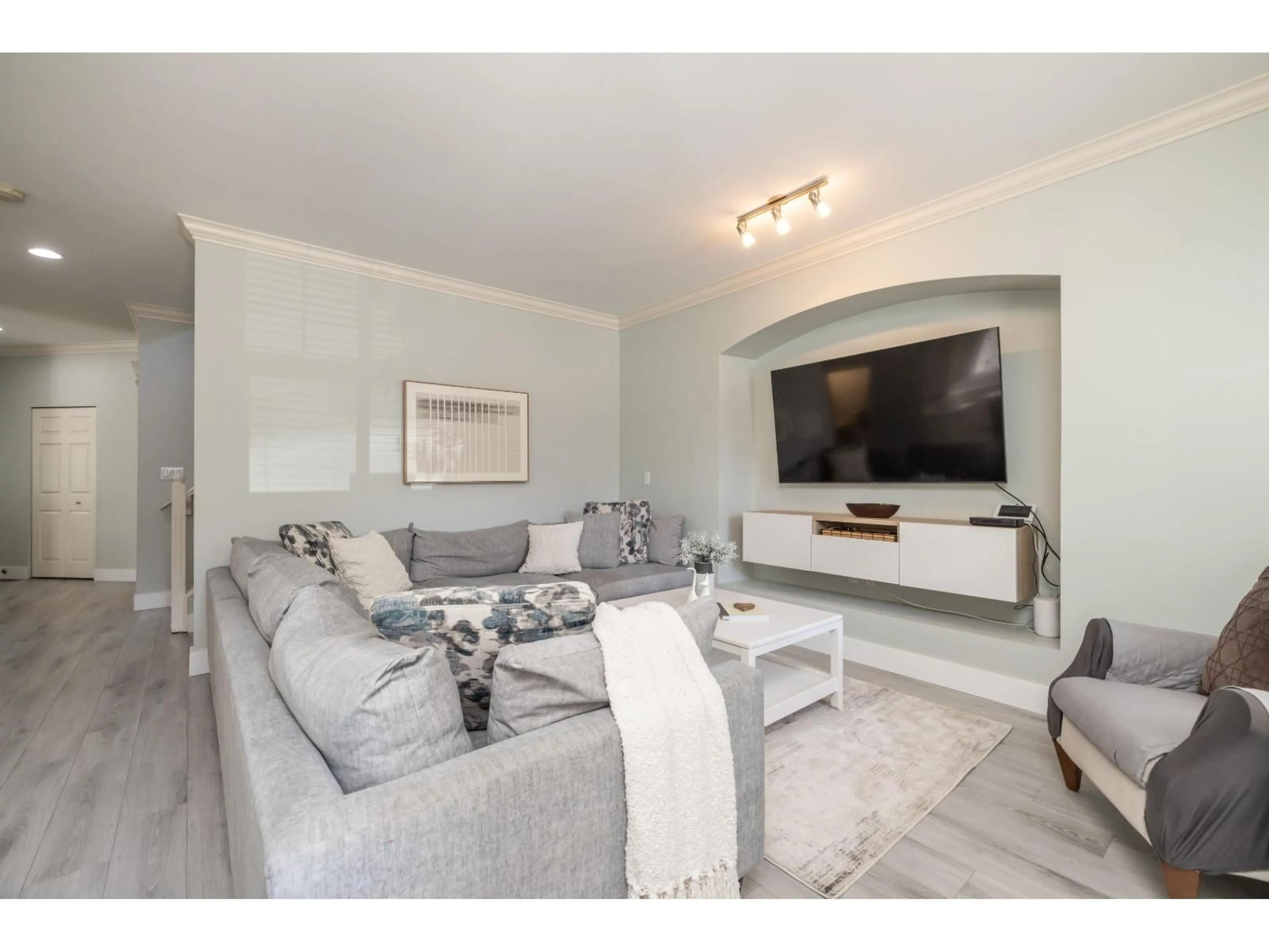 Living room with furniture, unknown for 19 - 18868 69 AVENUE, Surrey British Columbia V4N5K7