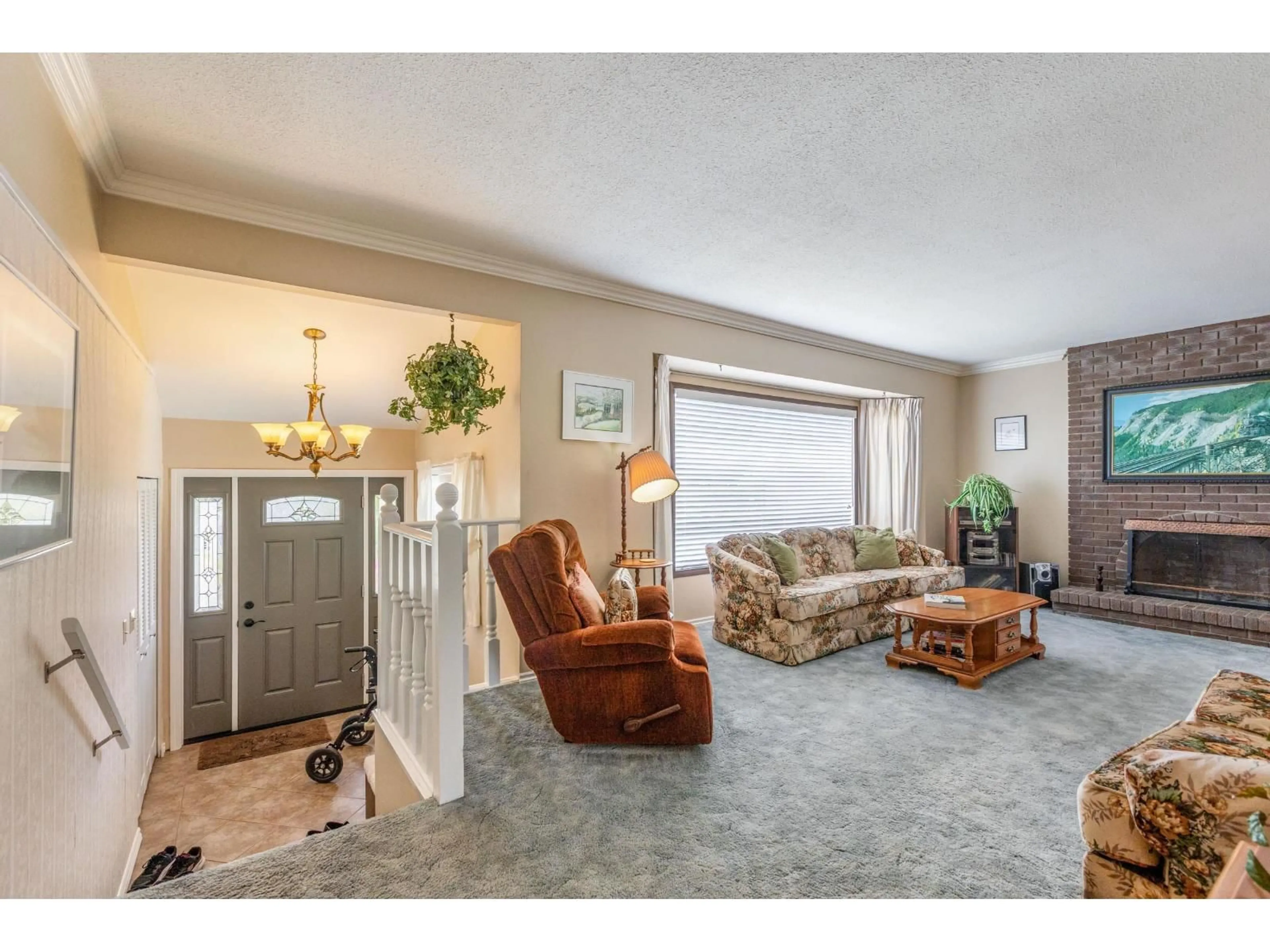 Living room with furniture, unknown for 20895 51B AVENUE, Langley British Columbia V3A7K6