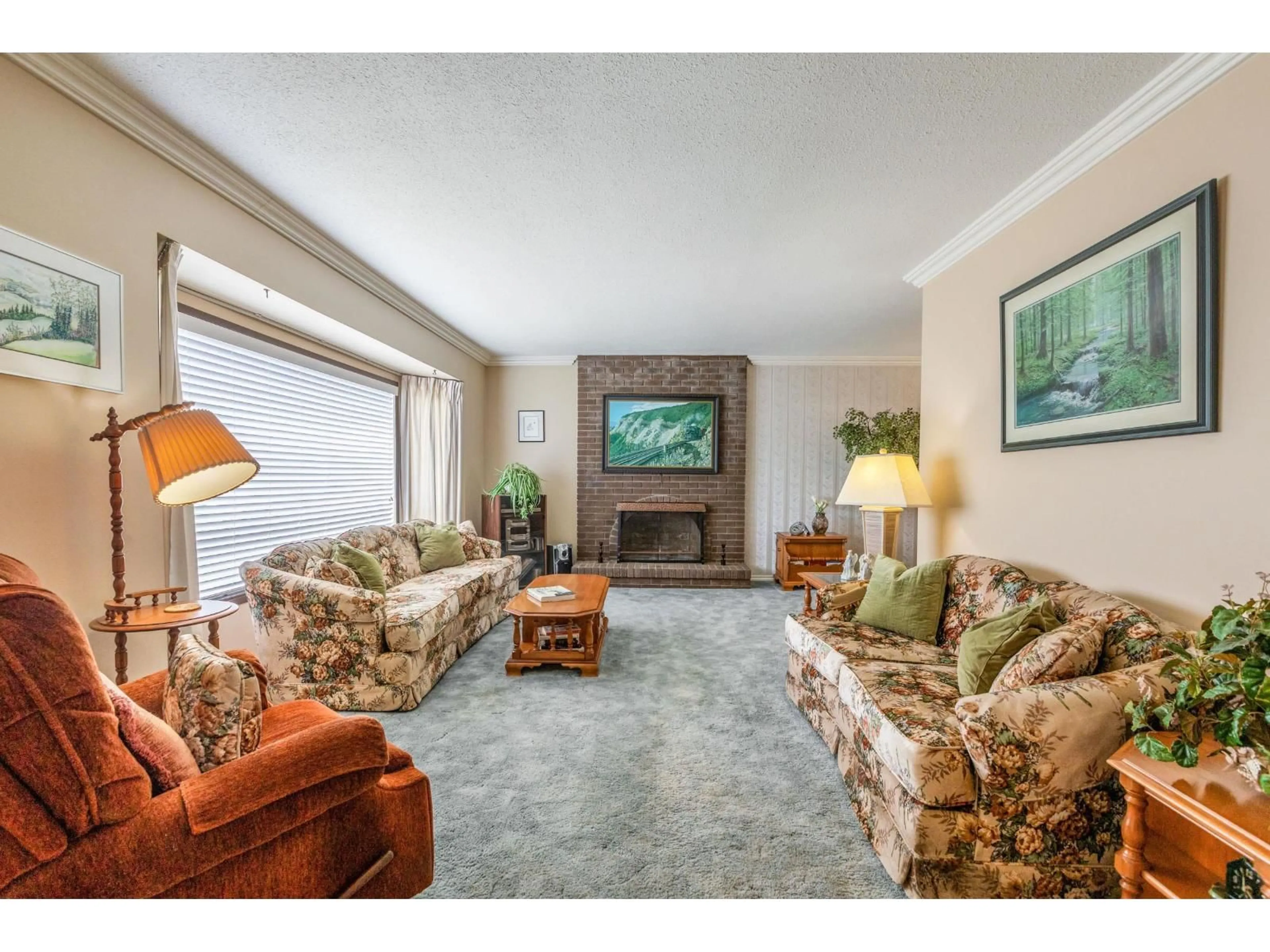 Living room with furniture, unknown for 20895 51B AVENUE, Langley British Columbia V3A7K6