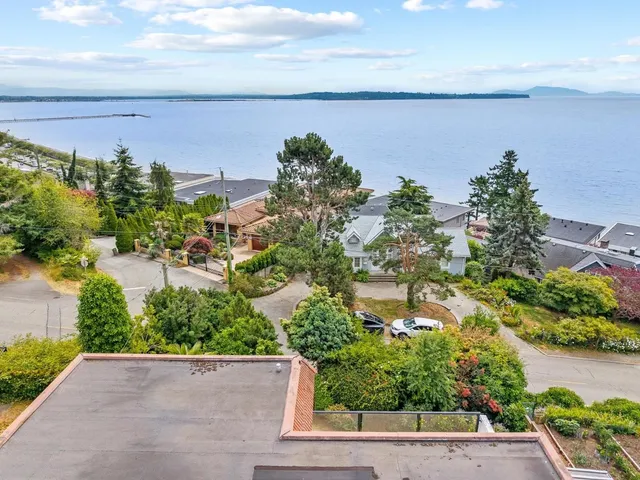 14471 MAGDALEN CRESCENT, White Rock 3