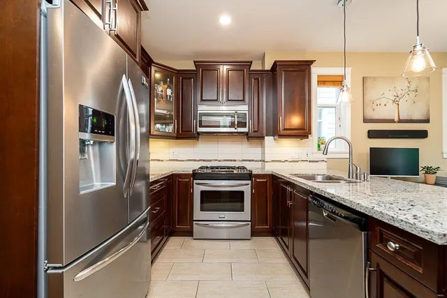 10 - 8068 207 STREET, Langley 5