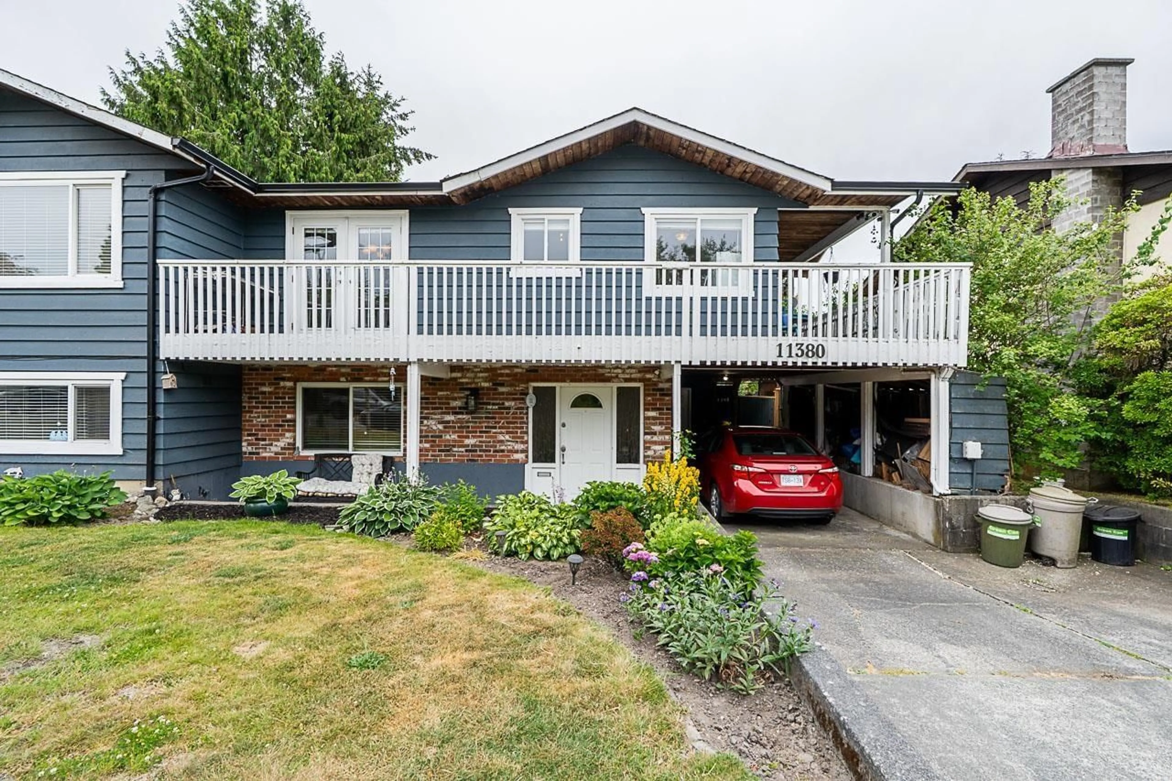 Home with vinyl exterior material, street for 11380 75B AVENUE, Delta British Columbia V4C1K3