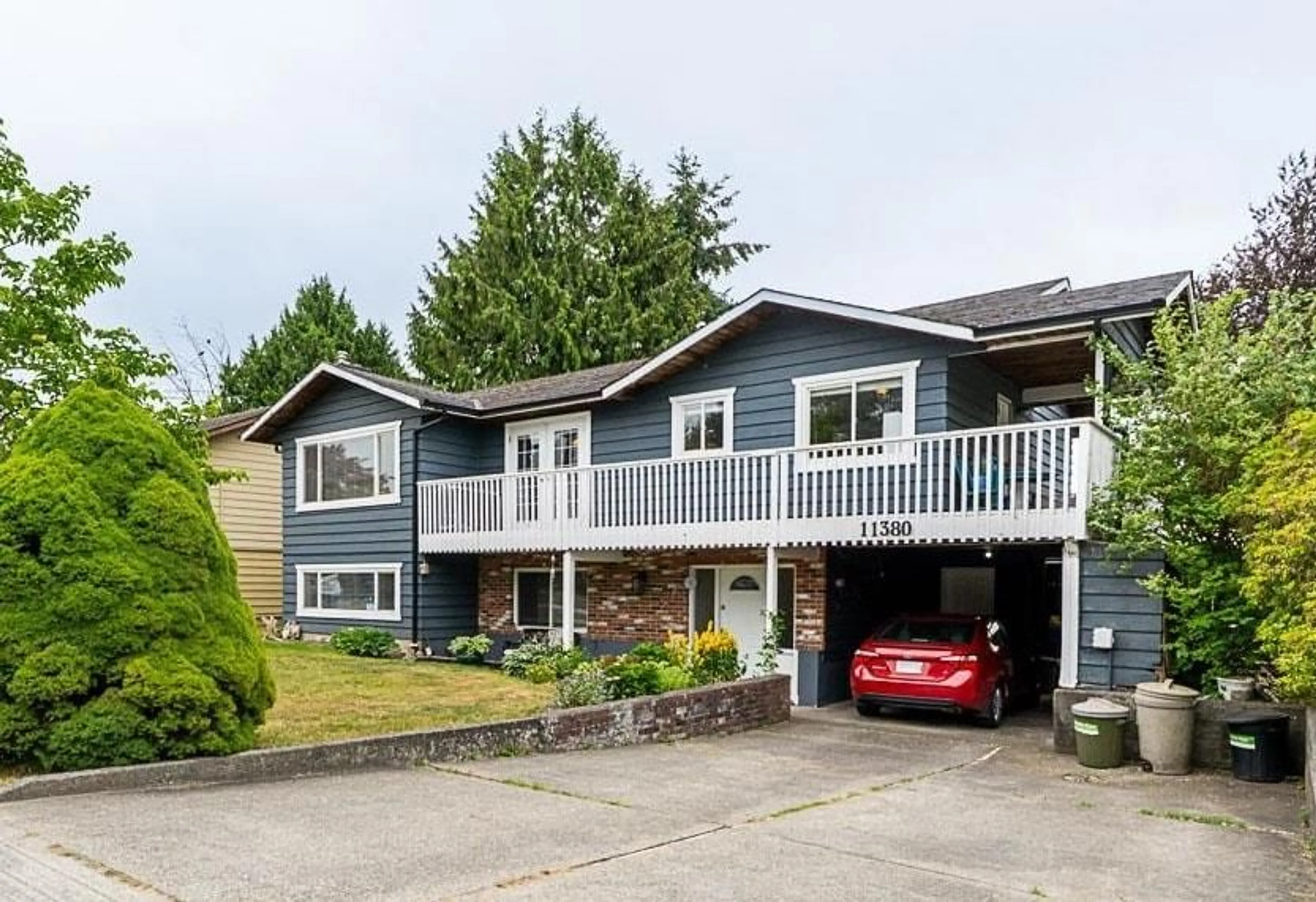 Home with vinyl exterior material, street for 11380 75B AVENUE, Delta British Columbia V4C1K3