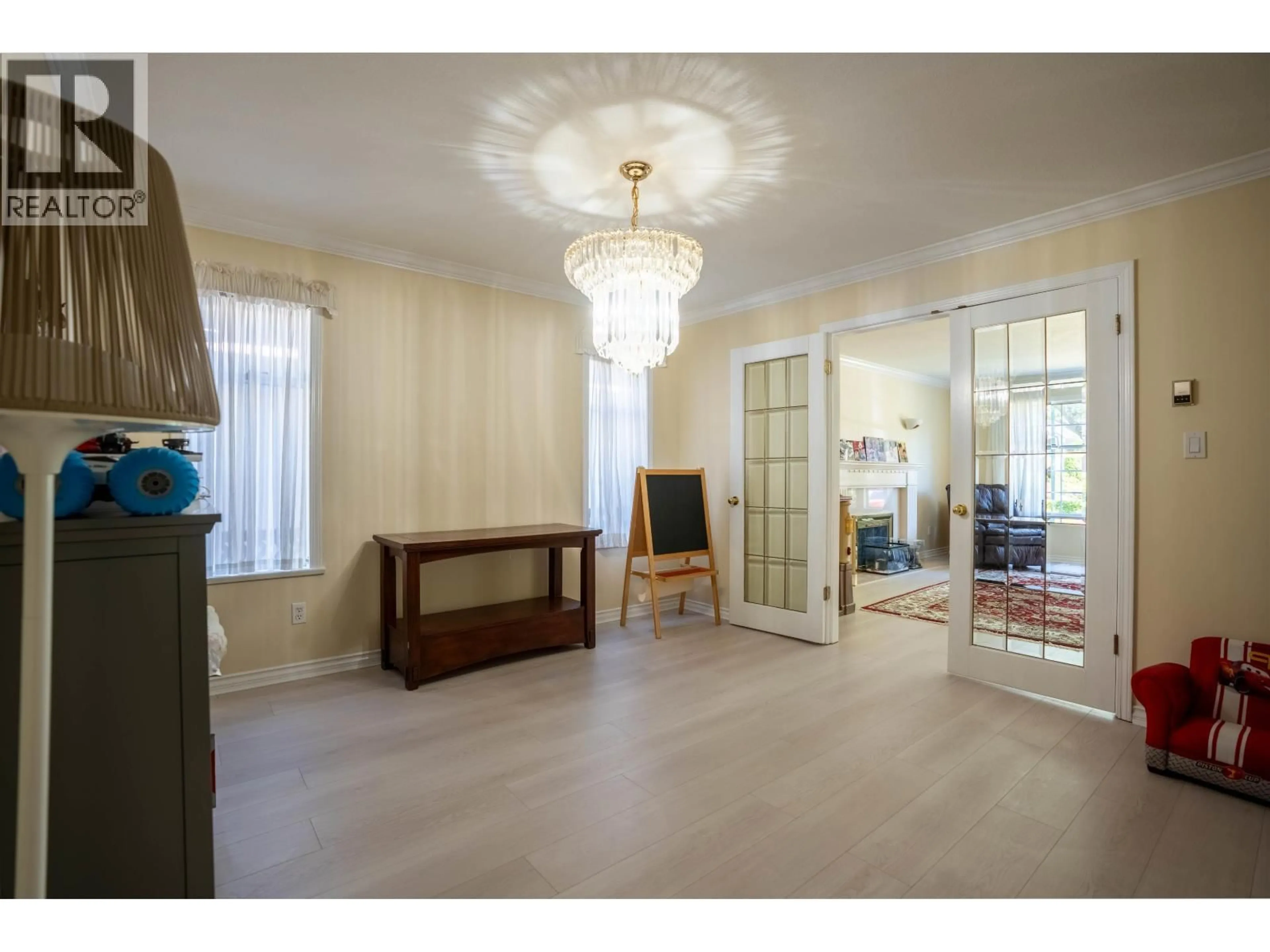 Indoor foyer for 1618 62ND AVENUE, Vancouver British Columbia V6P2G2