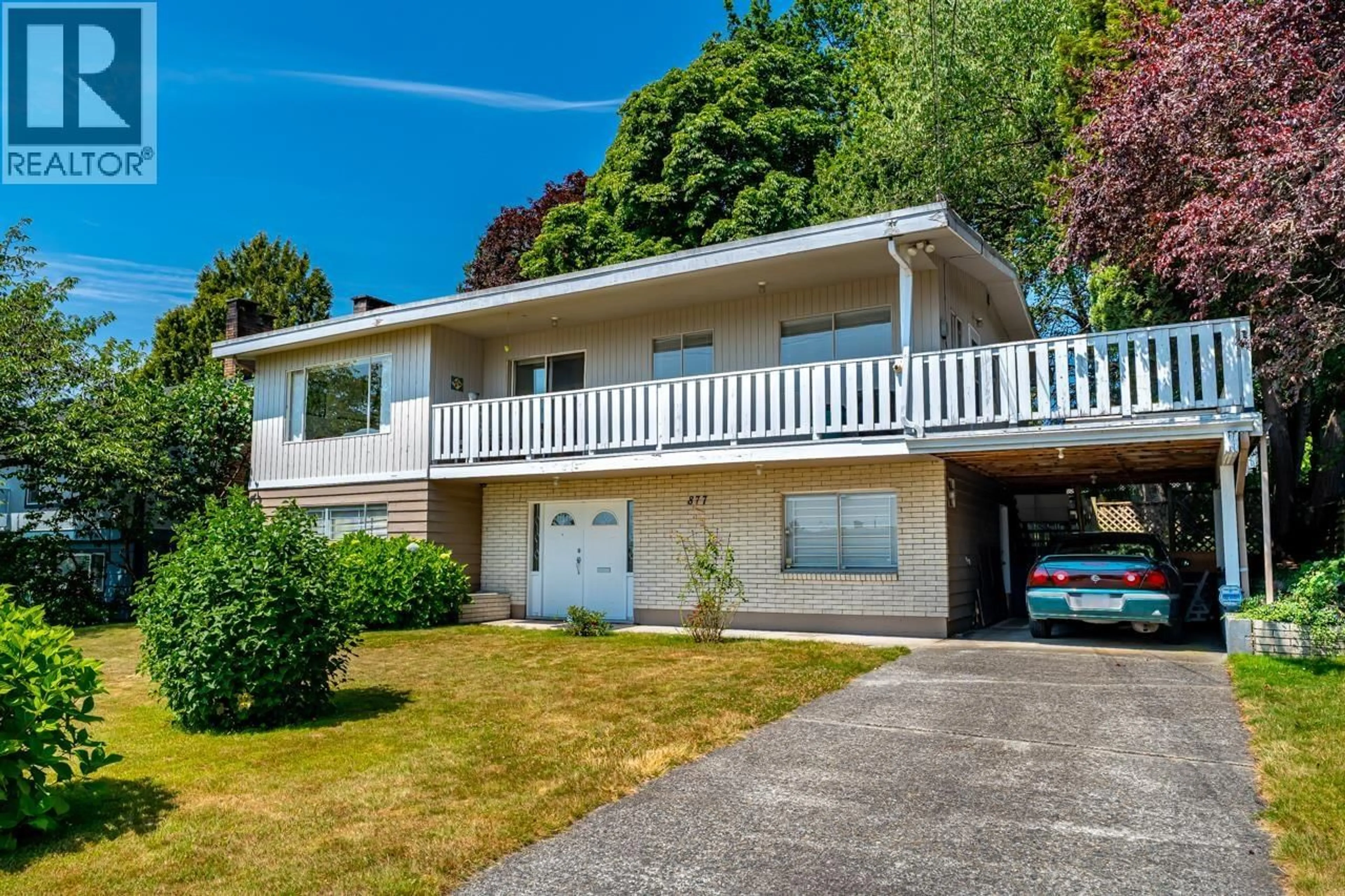 Home with vinyl exterior material, street for 877 SHAW AVENUE, Coquitlam British Columbia V3K2S1