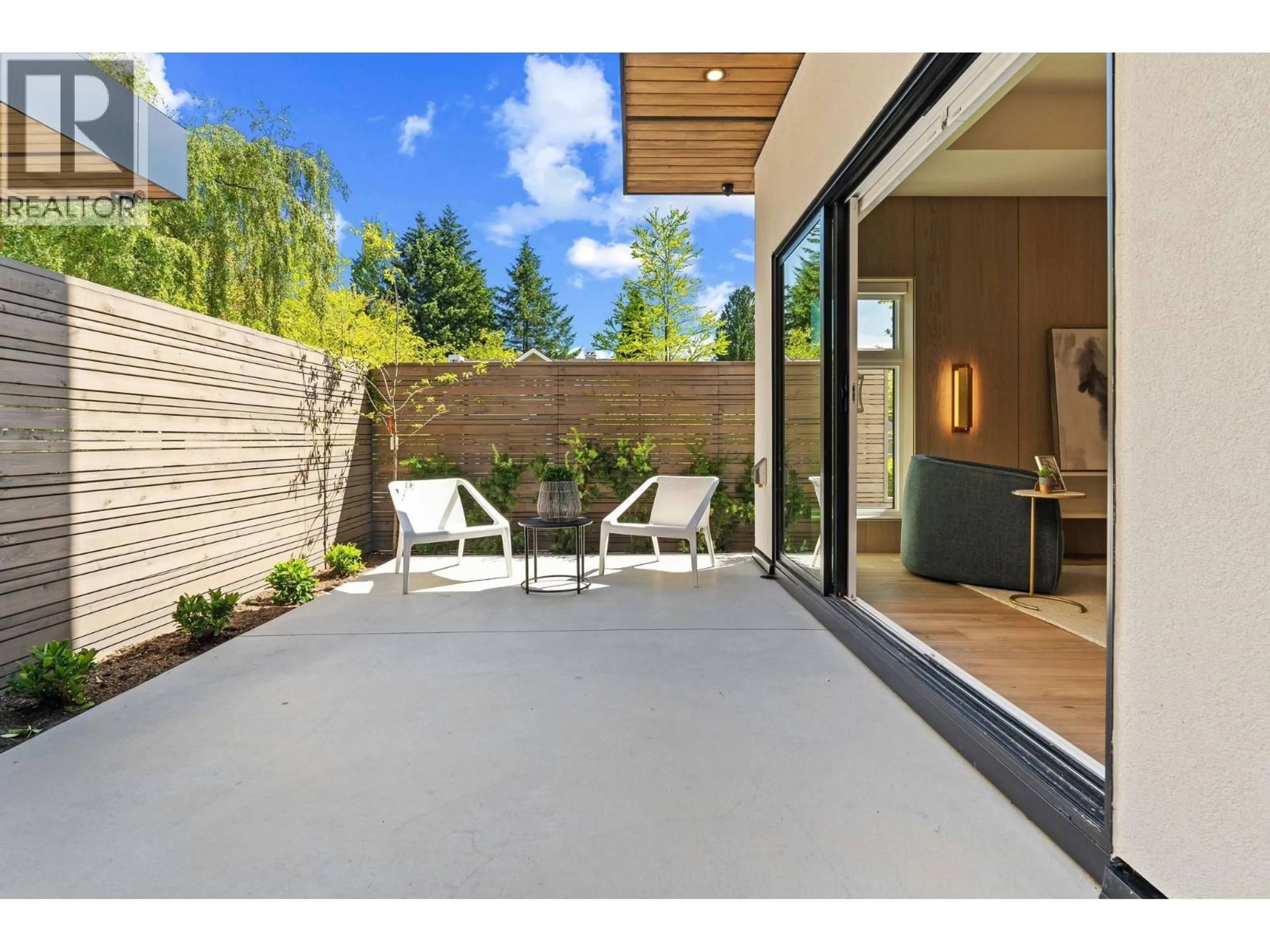Patio, street for 5485 LARCH STREET, Vancouver British Columbia V6M4C7