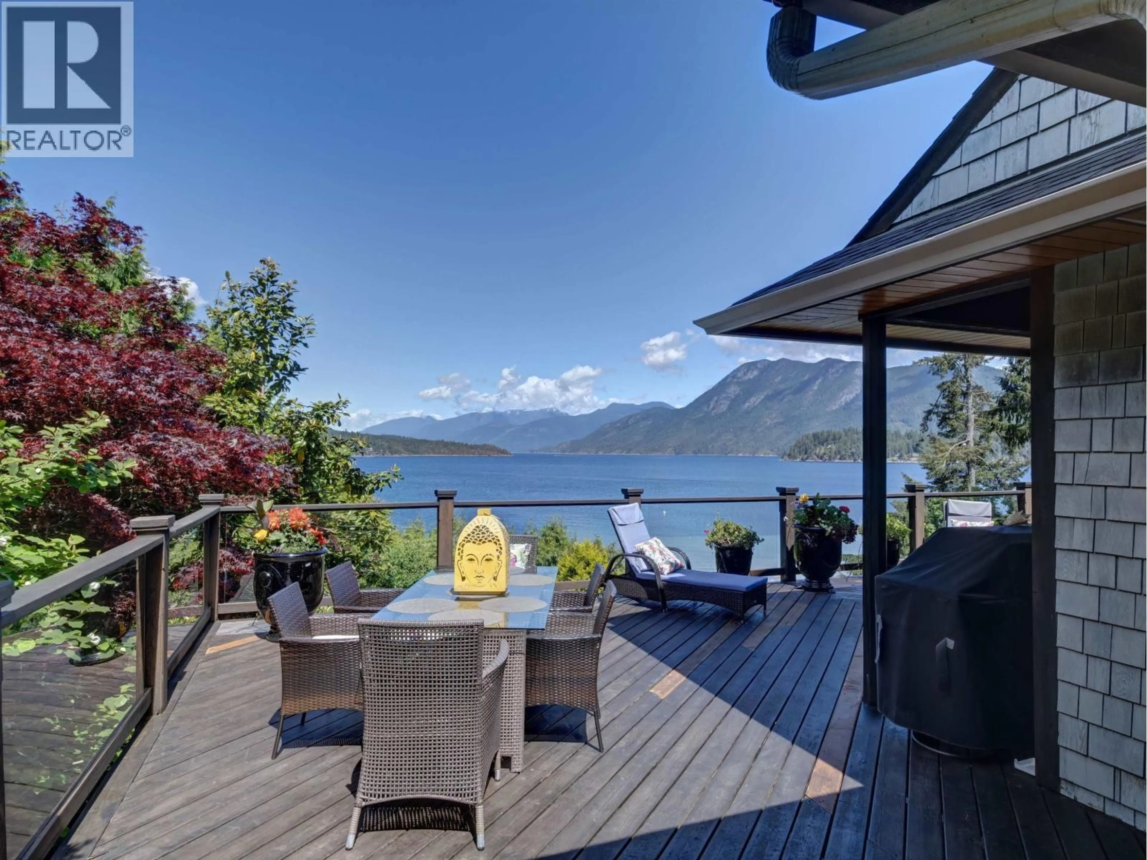 Patio, water/lake/river/ocean view for 6480 SHORELINE PLACE, Sechelt British Columbia V7Z0L1