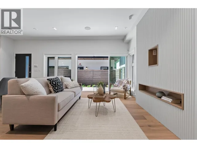 2535 39TH AVENUE, Vancouver 4