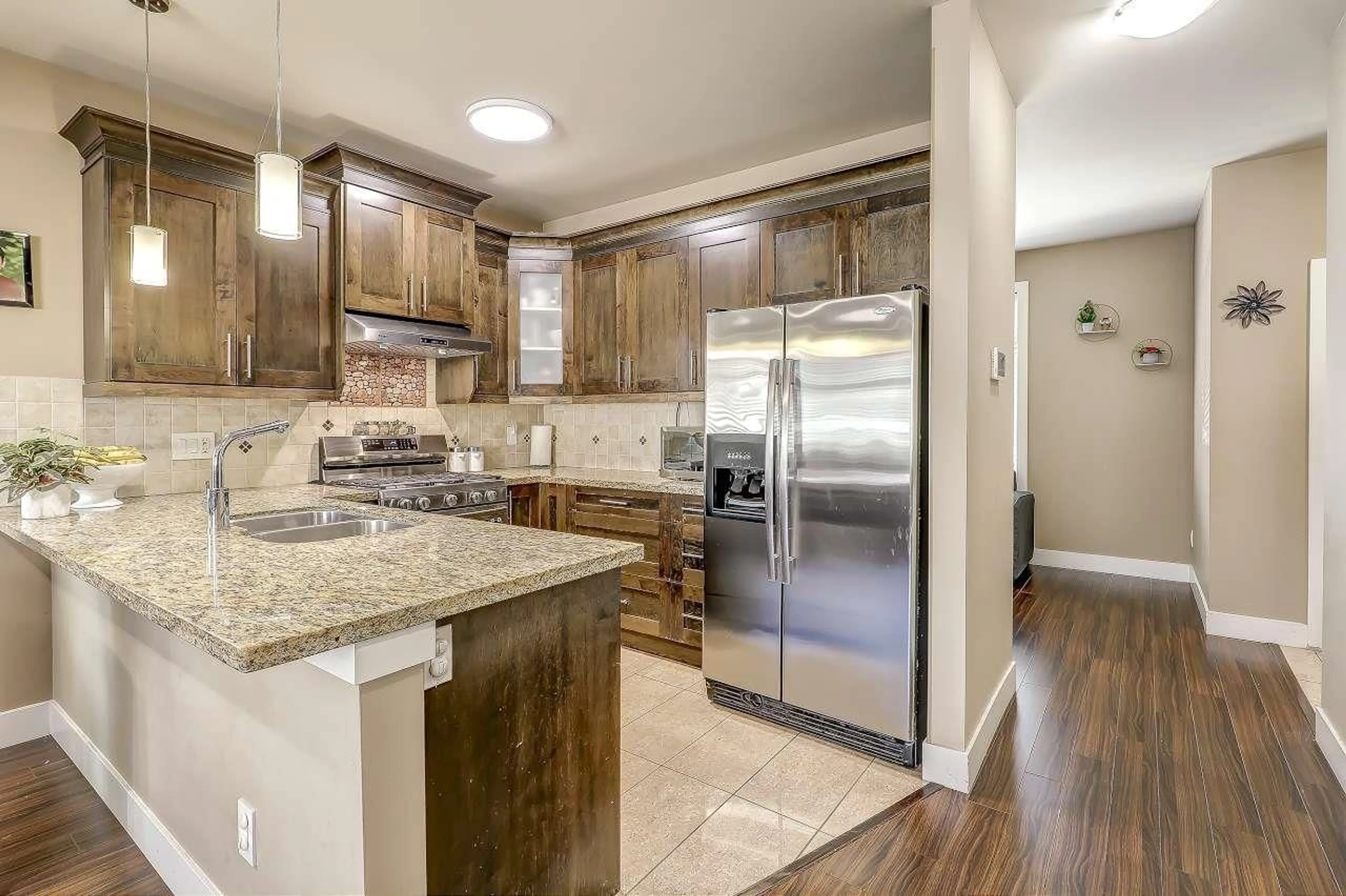 Open concept kitchen, unknown for 13987 64 AVENUE, Surrey British Columbia V3W1Y7