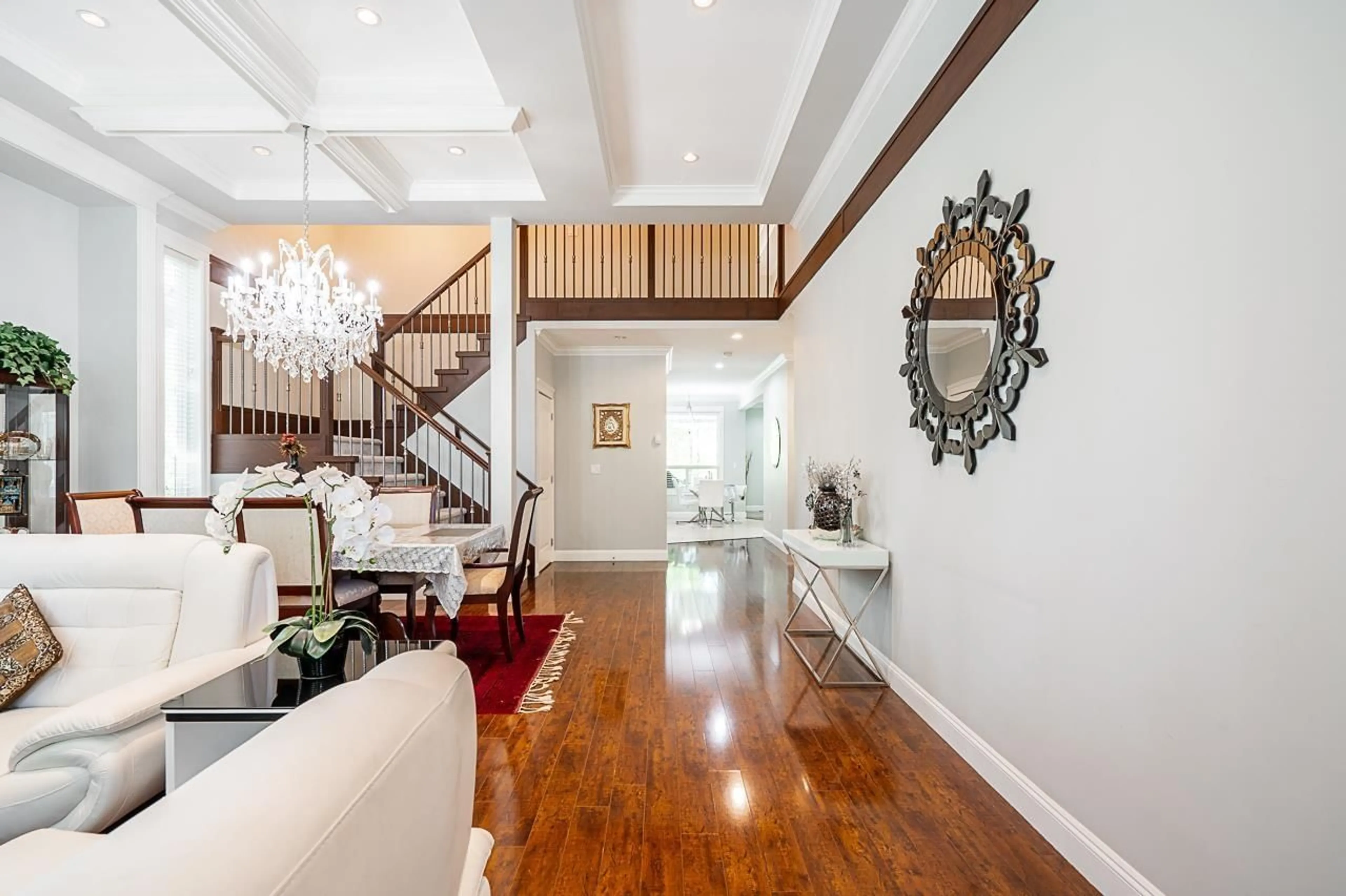 Indoor entryway for 14849 62 AVENUE, Surrey British Columbia V3S8E8