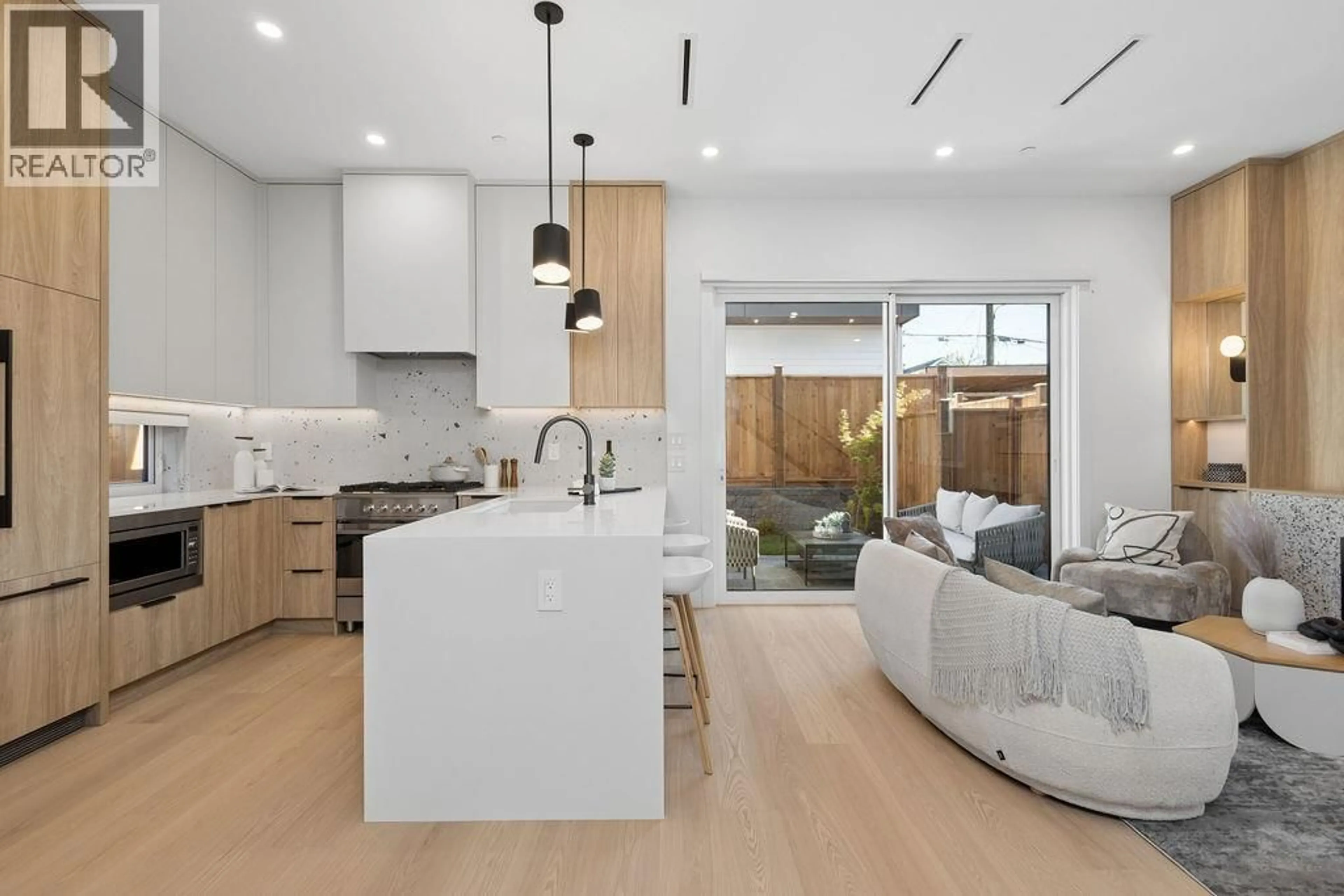 Open concept kitchen, unknown for 2 - 2752 GRAVELEY STREET, Vancouver British Columbia V5K3J8