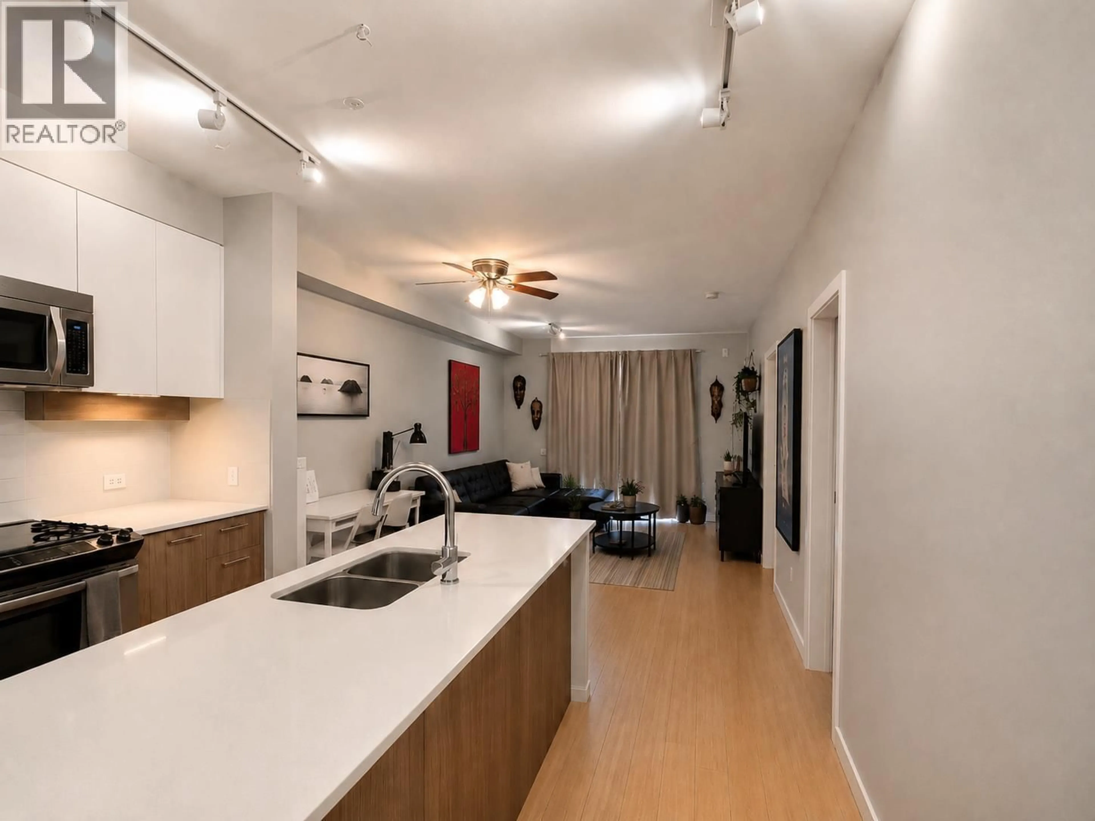 Open concept kitchen, unknown for 113 - 618 COMO LAKE AVENUE, Coquitlam British Columbia V3J0G1