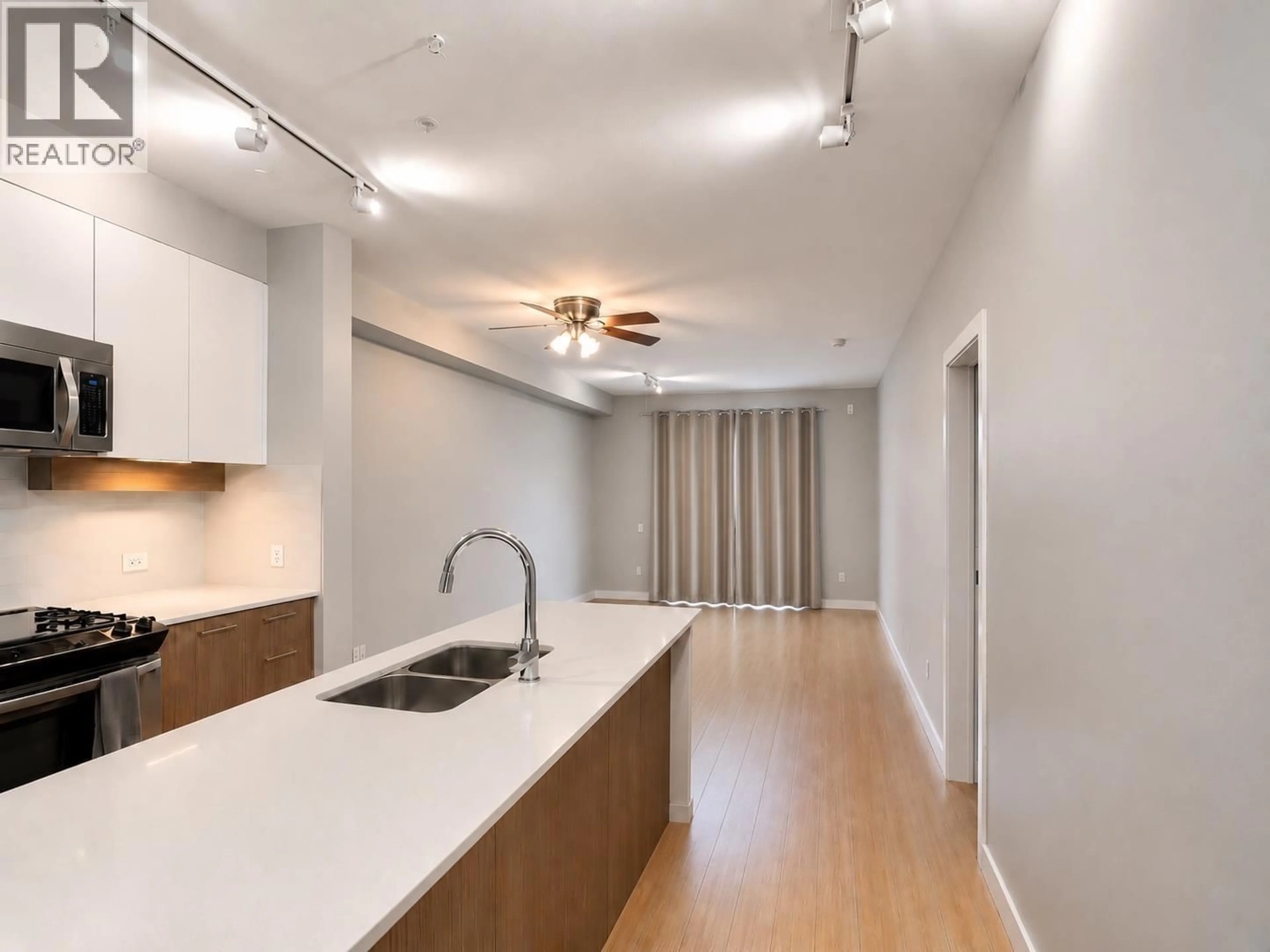 Open concept kitchen, unknown for 113 - 618 COMO LAKE AVENUE, Coquitlam British Columbia V3J0G1