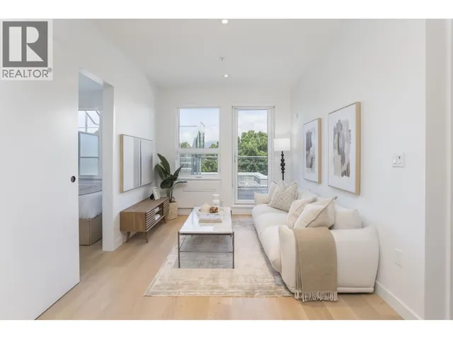 PH522 - 2471 ST. GEORGE STREET, Vancouver 3
