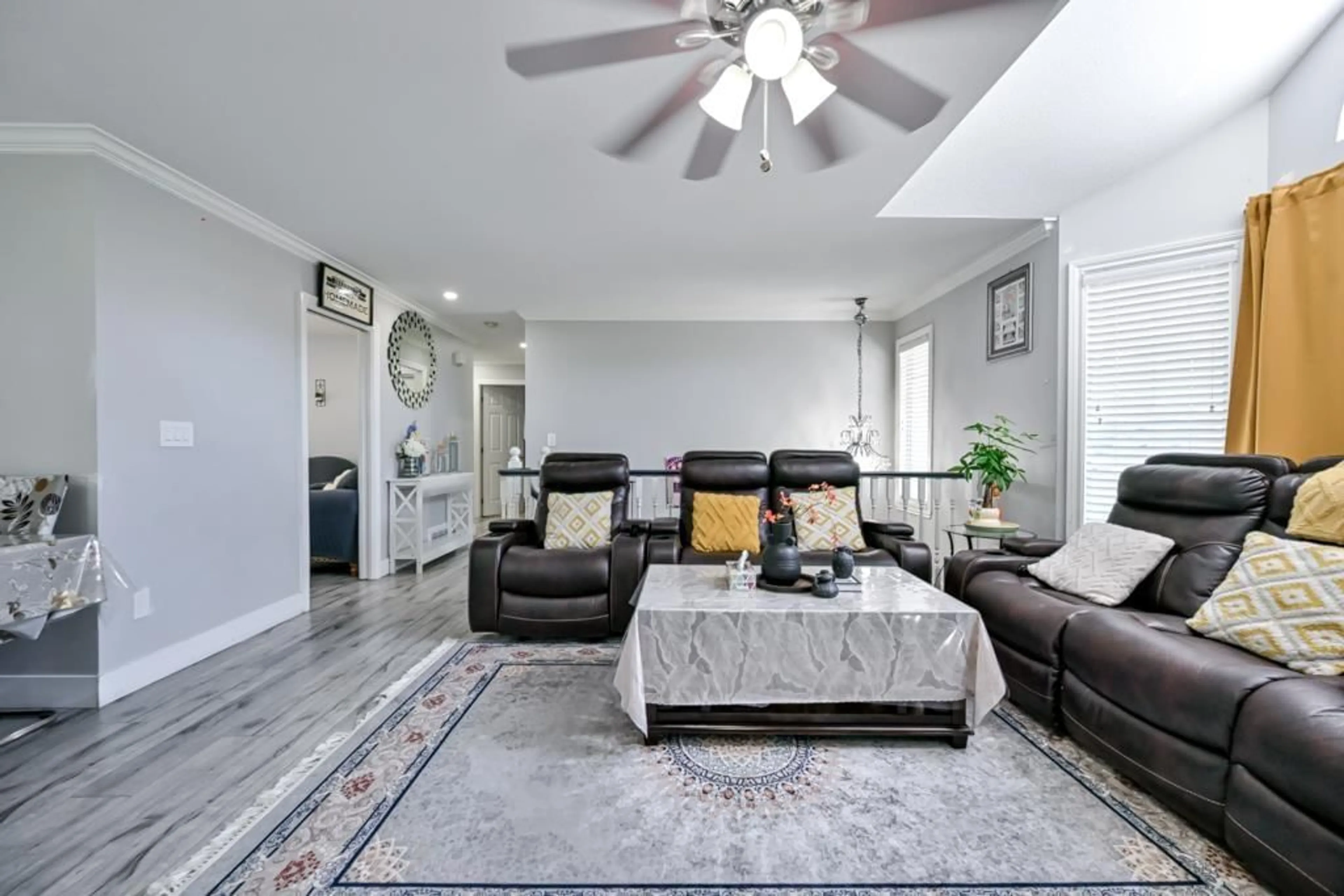 Living room with furniture, unknown for 30921 SANDPIPER DRIVE, Abbotsford British Columbia V2T5G6