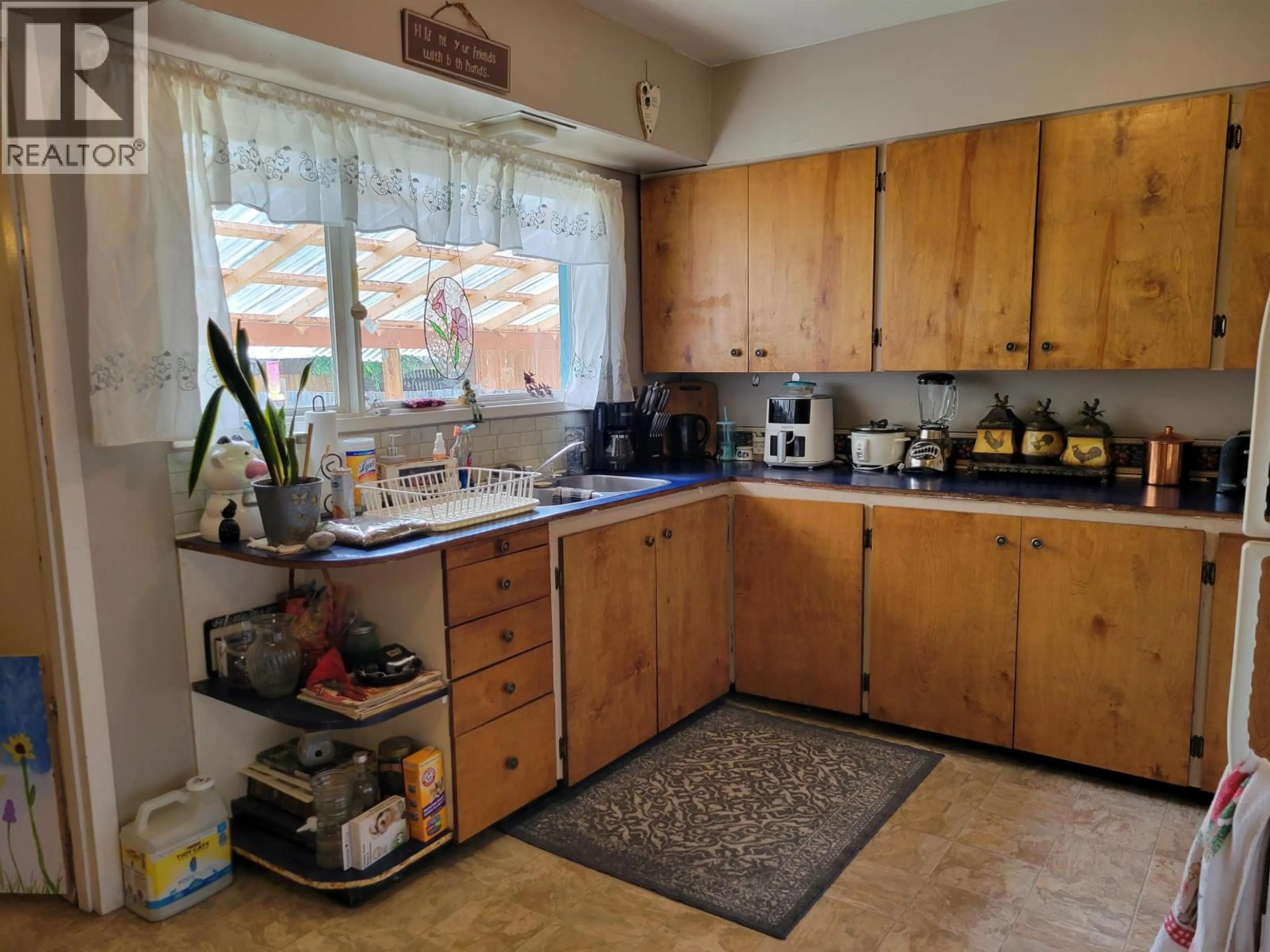 Standard kitchen, unknown for 380 CONNAUGHT STREET, Vanderhoof British Columbia V0J3A0