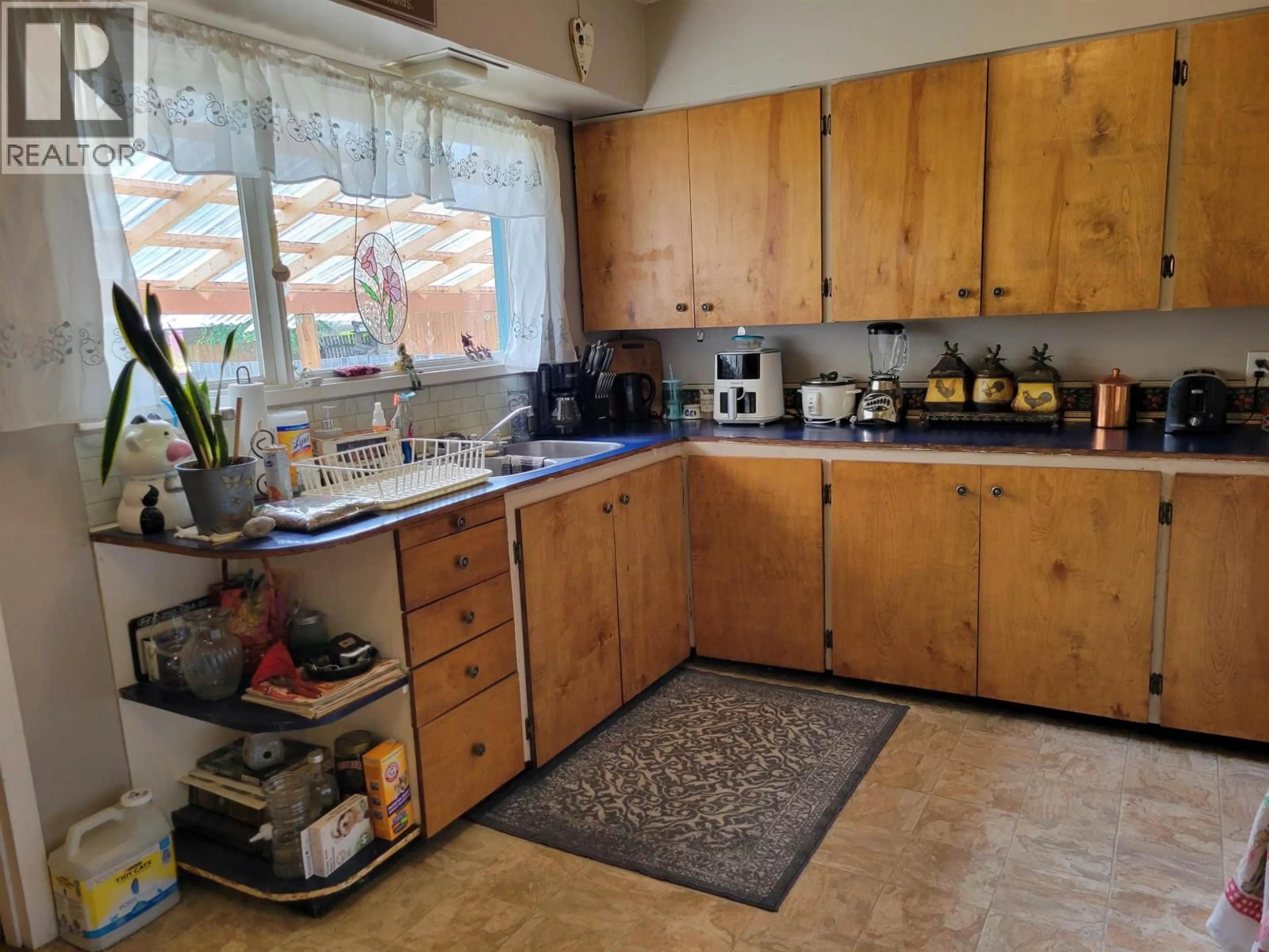 Standard kitchen, unknown for 380 CONNAUGHT STREET, Vanderhoof British Columbia V0J3A0