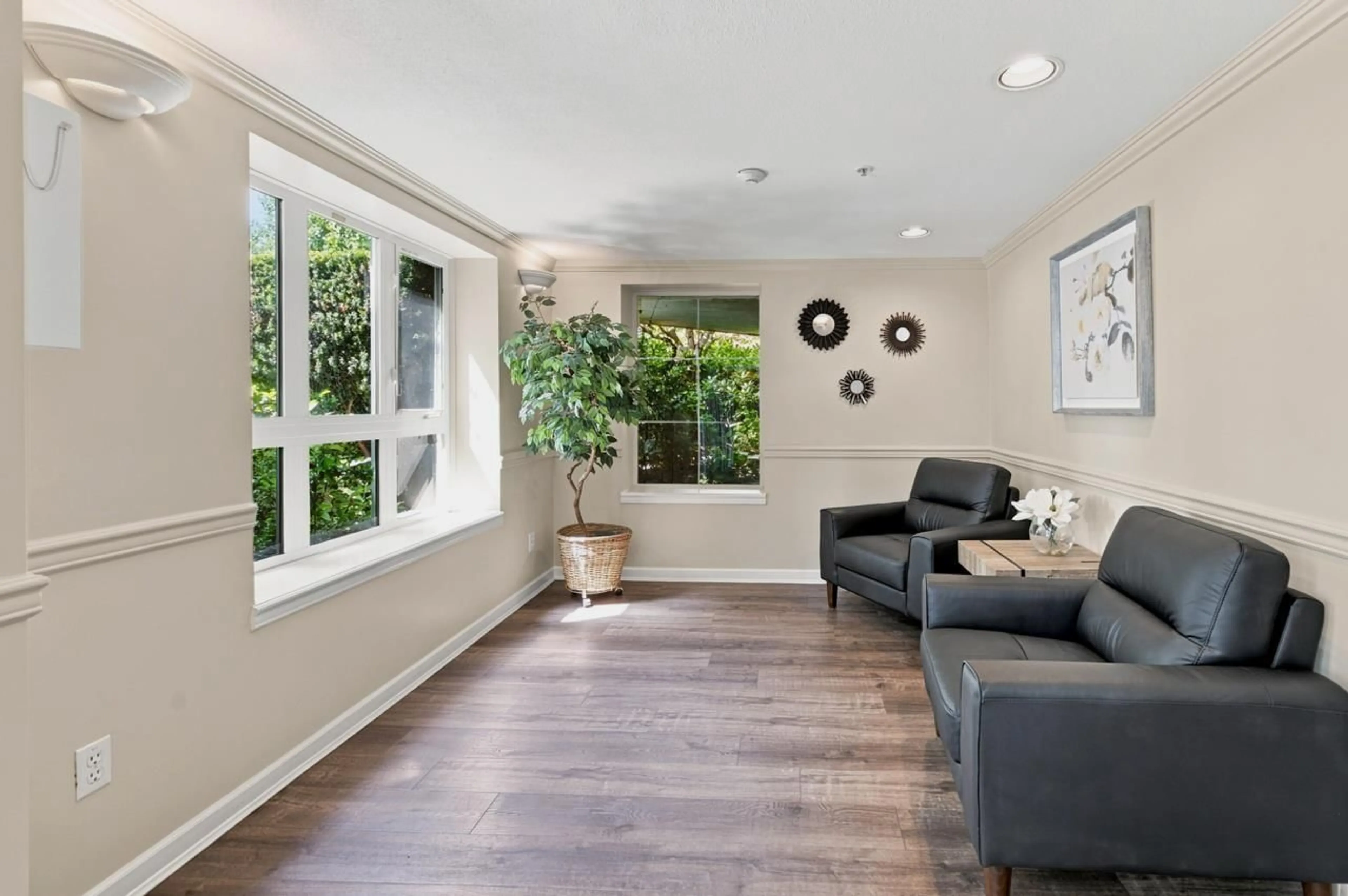 Living room with furniture, unknown for 204 - 20125 55A AVENUE, Langley British Columbia V3A8L6