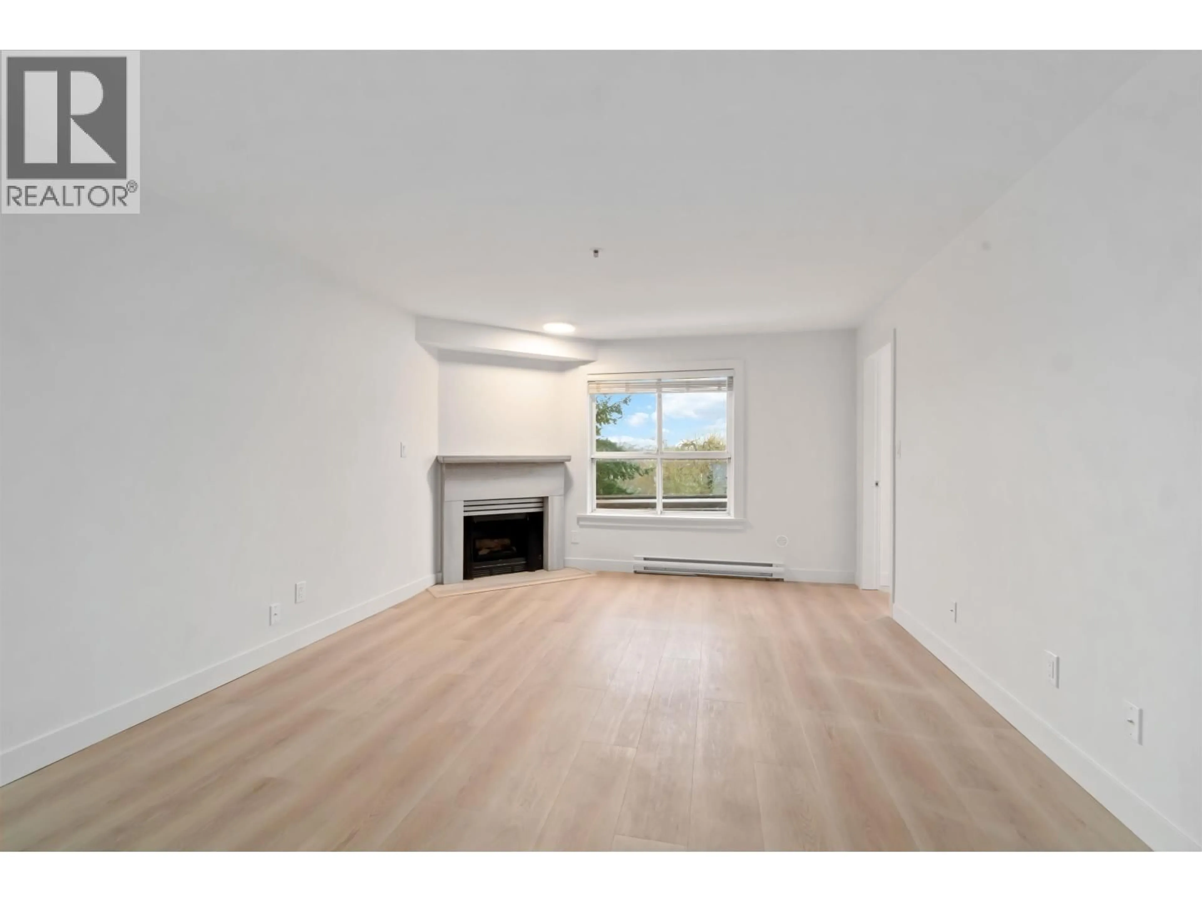 A pic of a room for 308 - 2928 COMMERCIAL DRIVE, Vancouver British Columbia V5N4C9