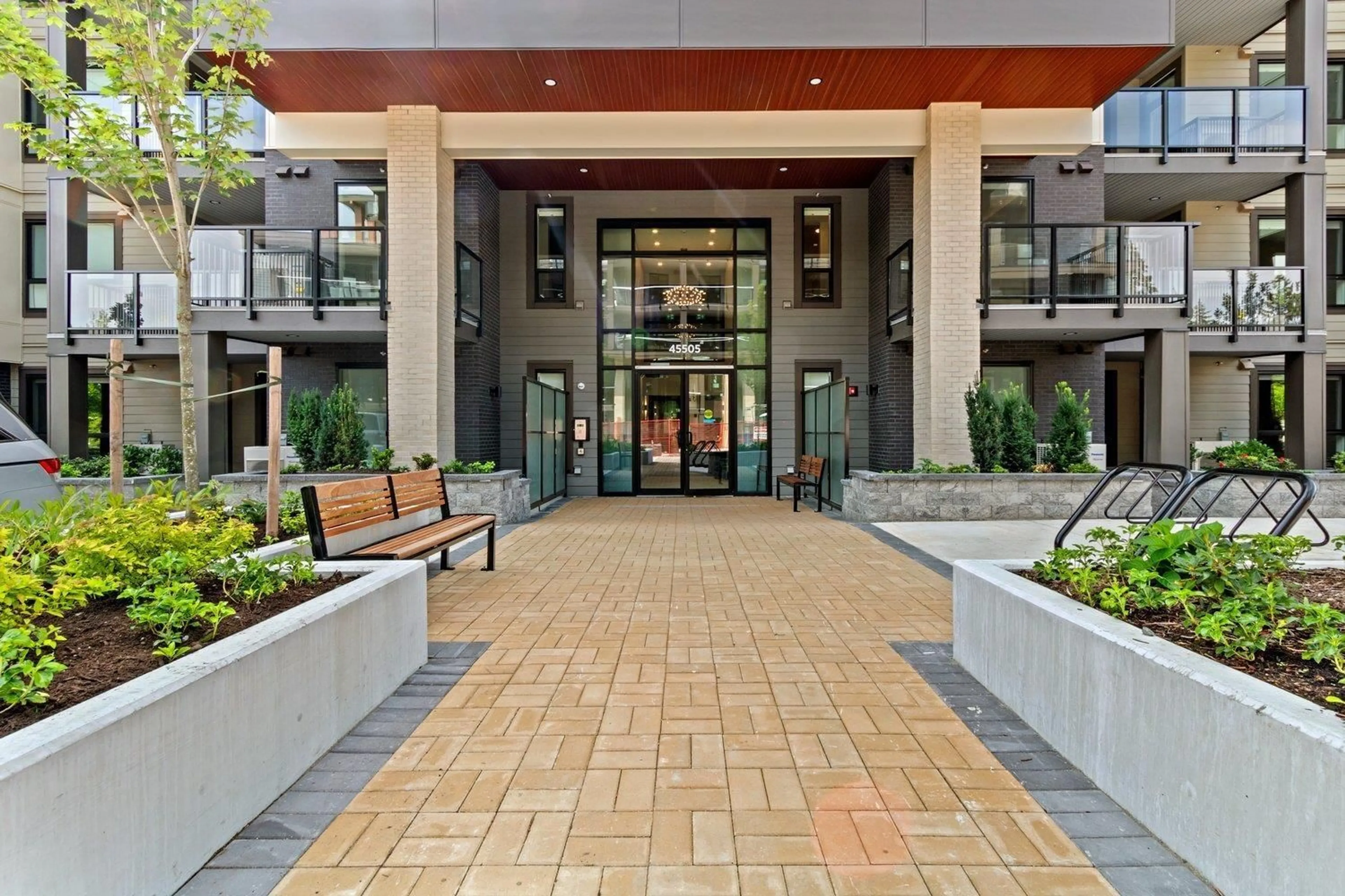 Patio, unknown for 411 - 45505 CAMPUS DRIVE, Chilliwack British Columbia V2R6L2