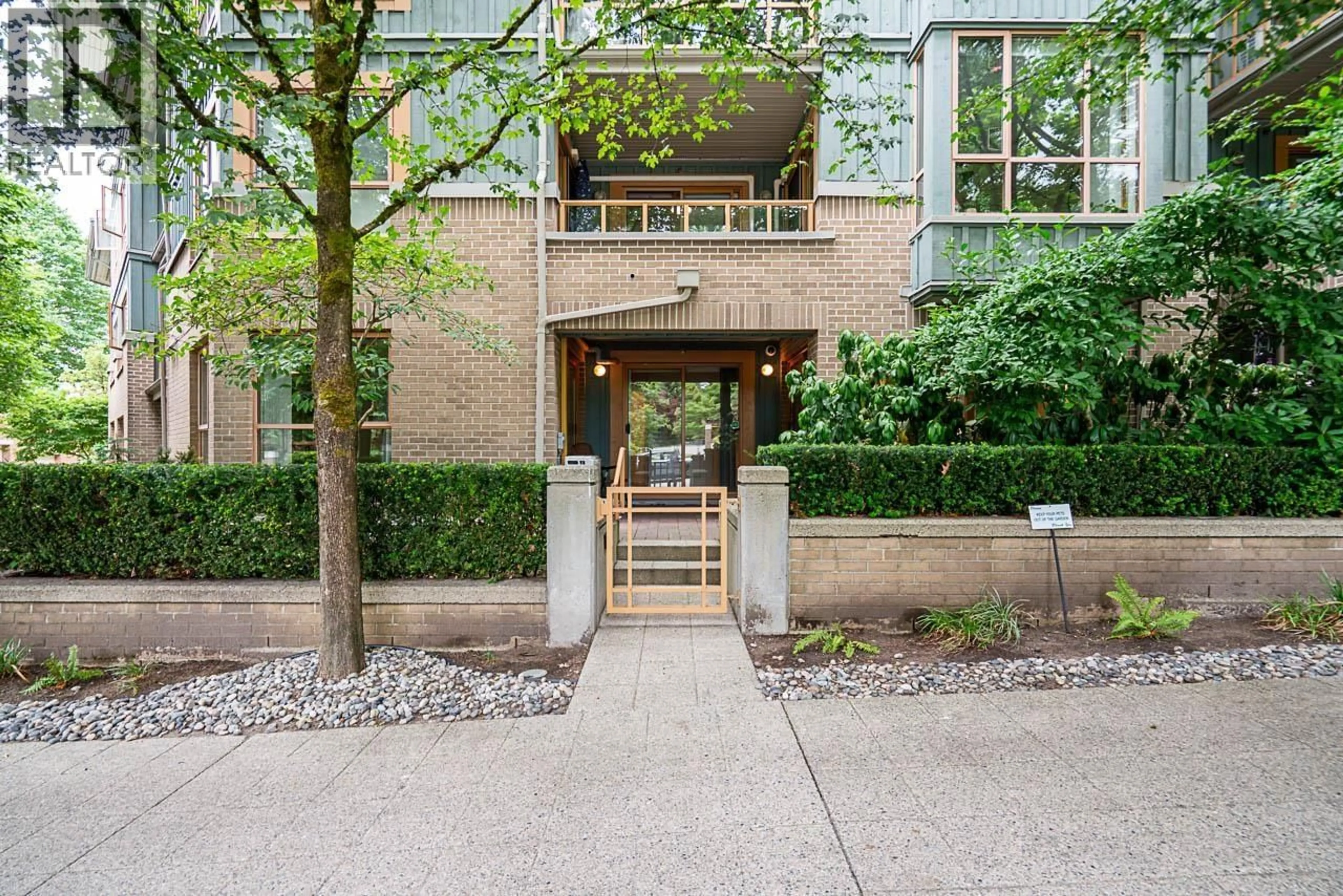 Unknown for 111 - 285 NEWPORT DRIVE, Port Moody British Columbia V3H5J6