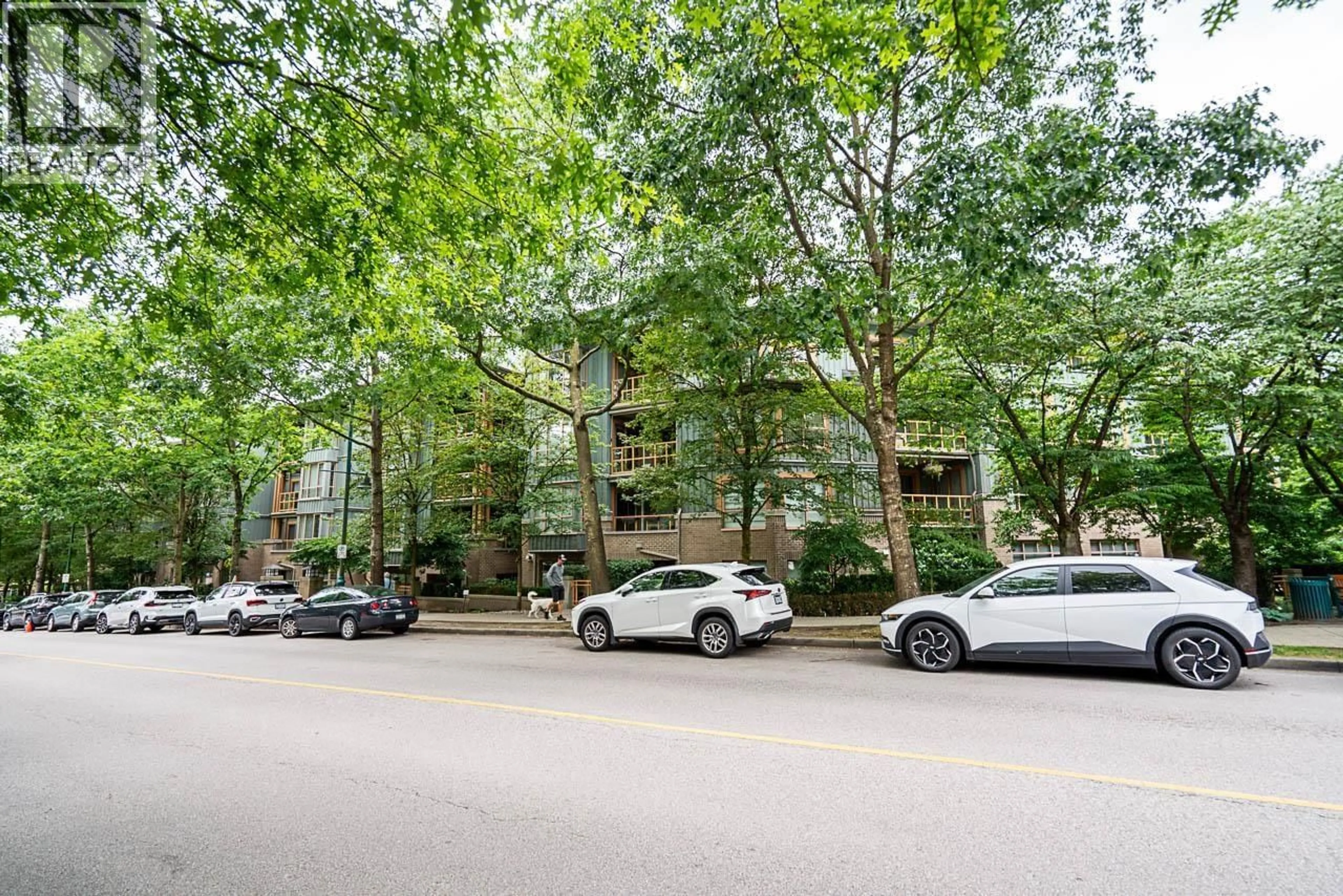 Unknown for 111 - 285 NEWPORT DRIVE, Port Moody British Columbia V3H5J6