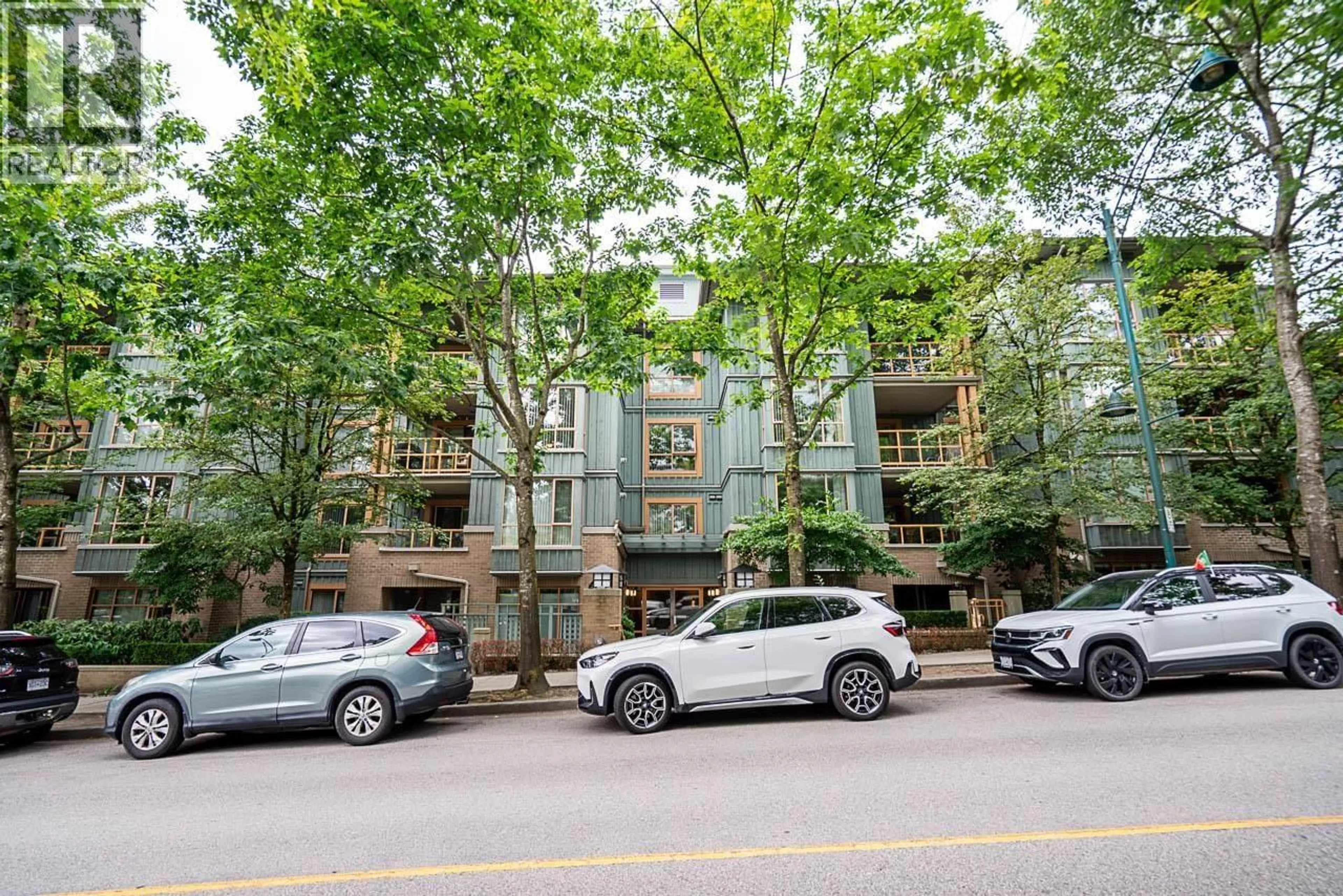 Unknown for 111 - 285 NEWPORT DRIVE, Port Moody British Columbia V3H5J6