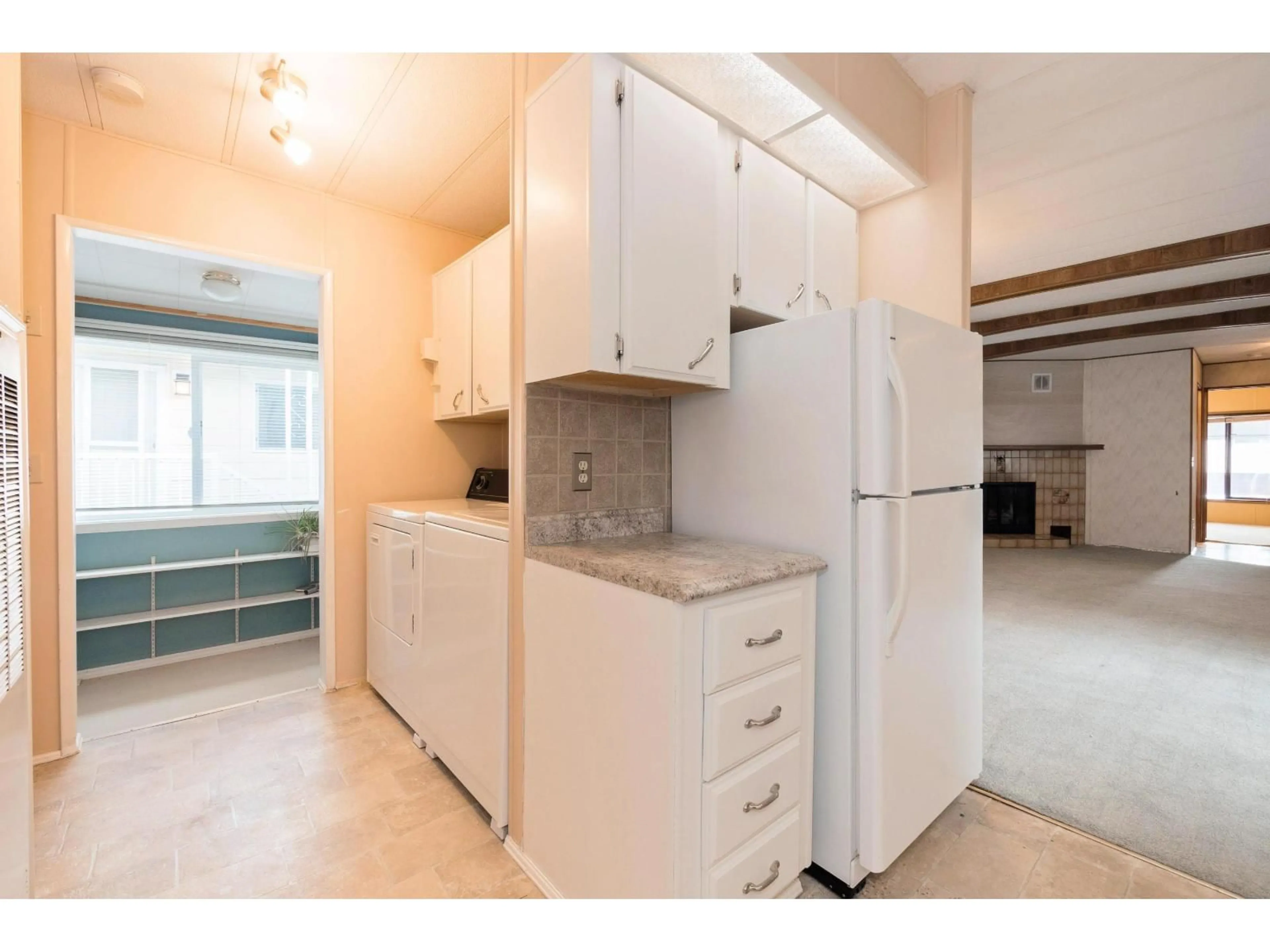 Standard kitchen, ceramic/tile floor for 145 - 3665 244 STREET, Langley British Columbia V2Z1N1