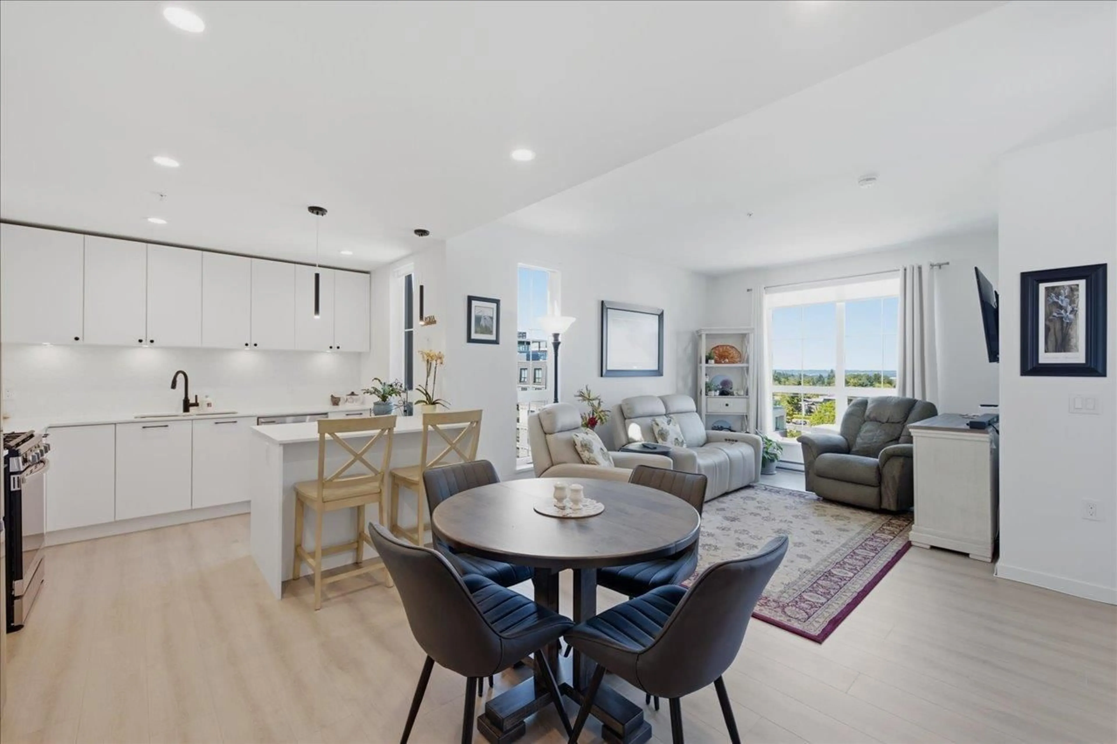 Open concept kitchen, unknown for B606 - 20078 85 AVENUE, Langley British Columbia V2Y3Z3