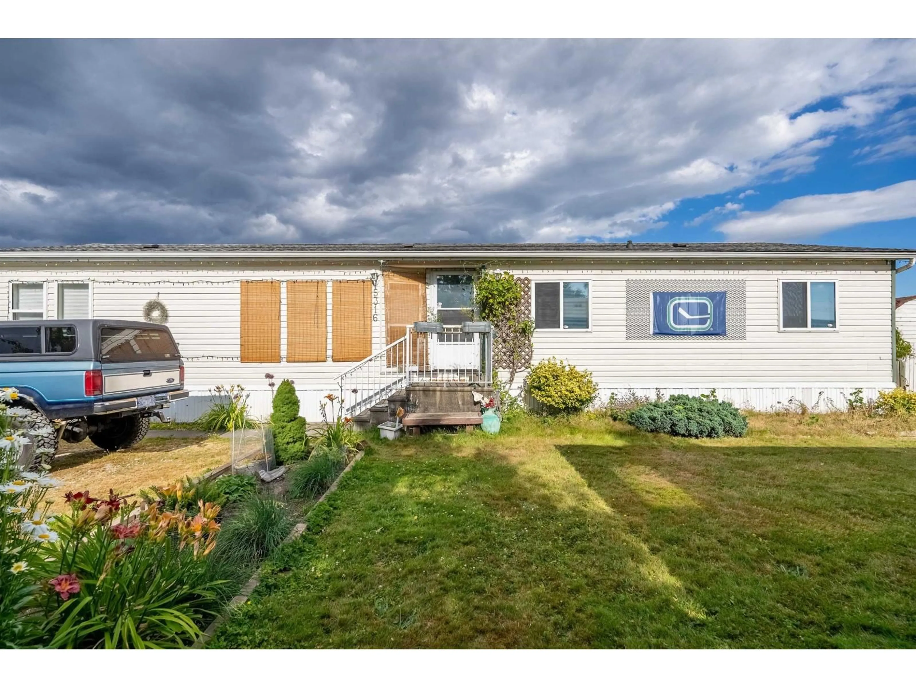 Unknown for 5316 216 STREET, Langley British Columbia V2Y1Y2