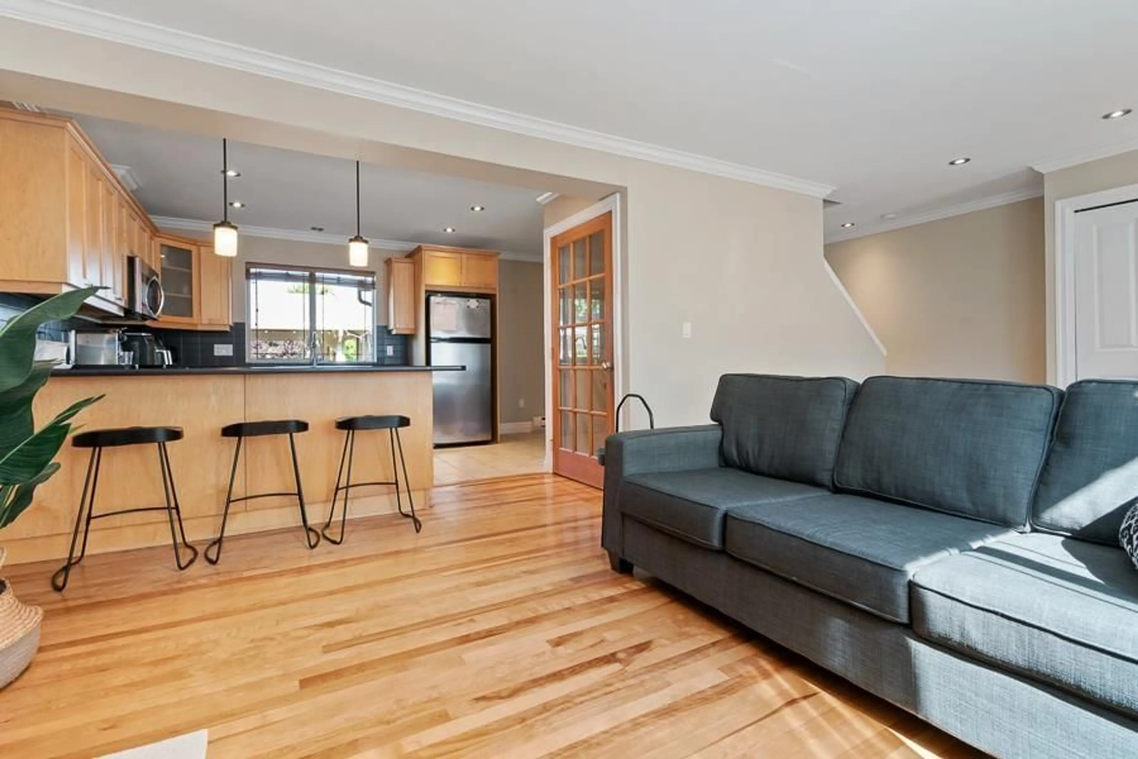 Open concept kitchen, wood/laminate floor for 26 - 5851 COWICHAN STREET, Chilliwack British Columbia V2R0J7
