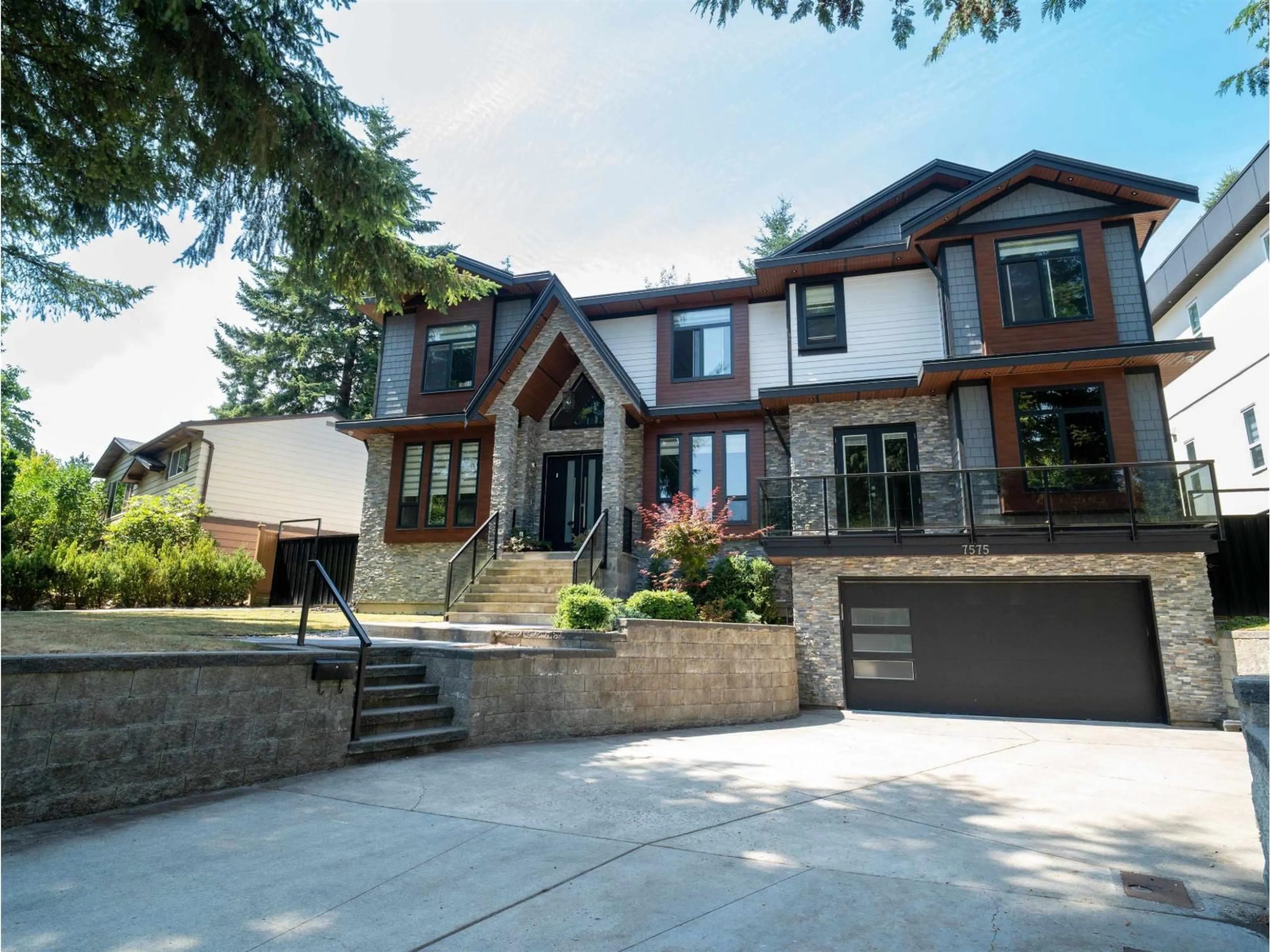 Home with brick exterior material, street for 7575 143 STREET, Surrey British Columbia V3W5P2