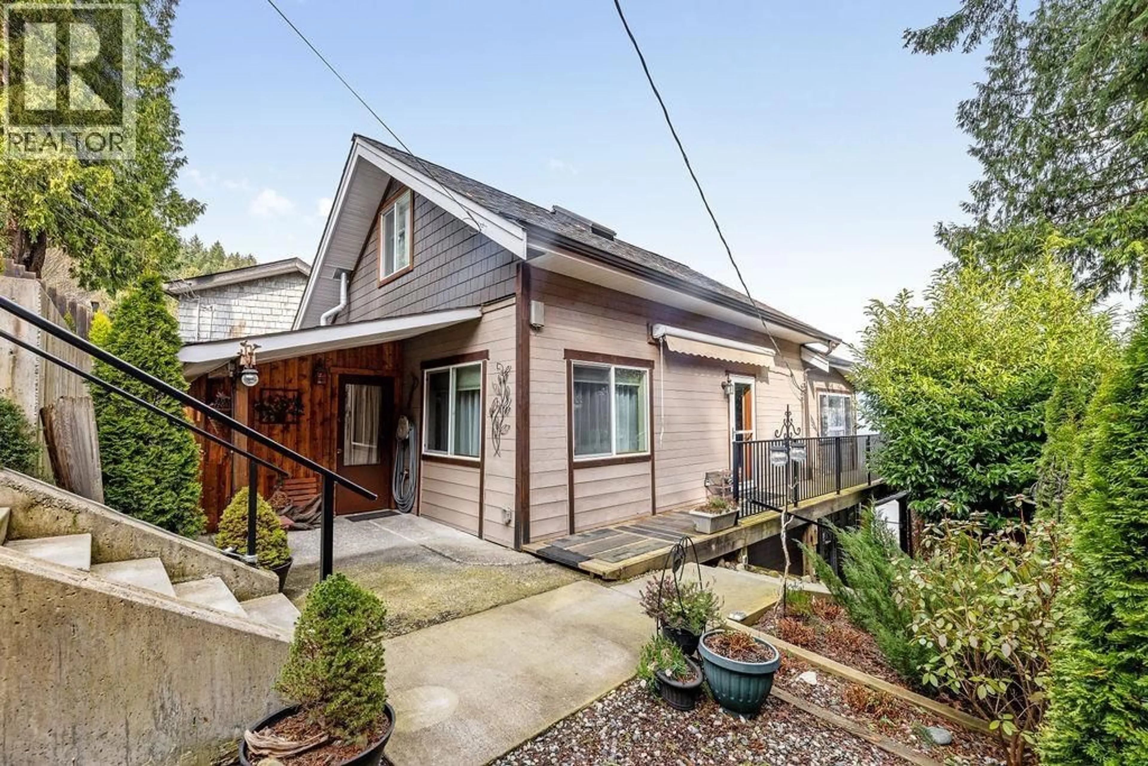 Patio, street for 790 MARINE DRIVE, Gibsons British Columbia V0N1V1