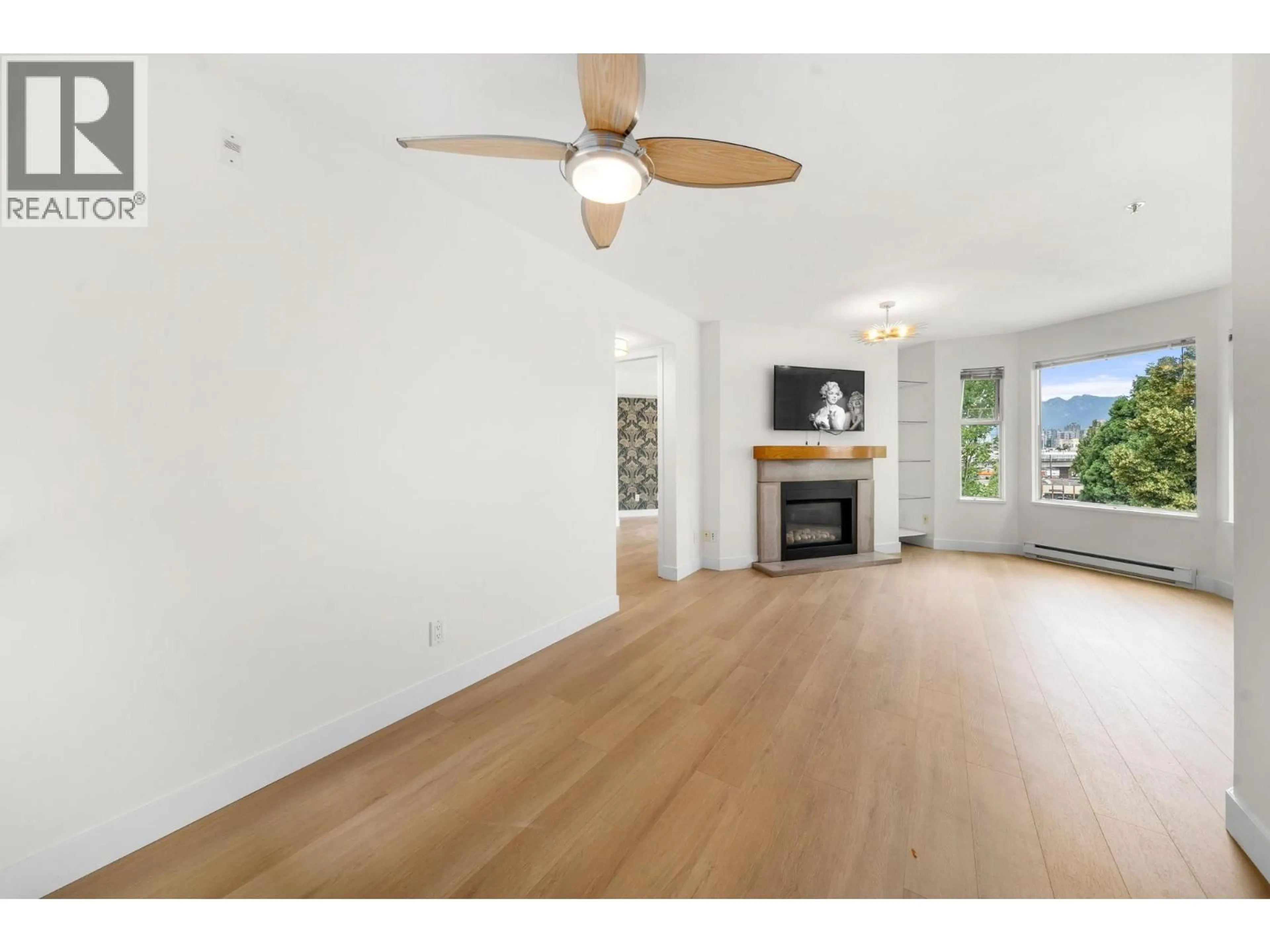 A pic of a room for 404 - 1562 5TH AVENUE, Vancouver British Columbia V6J5H9