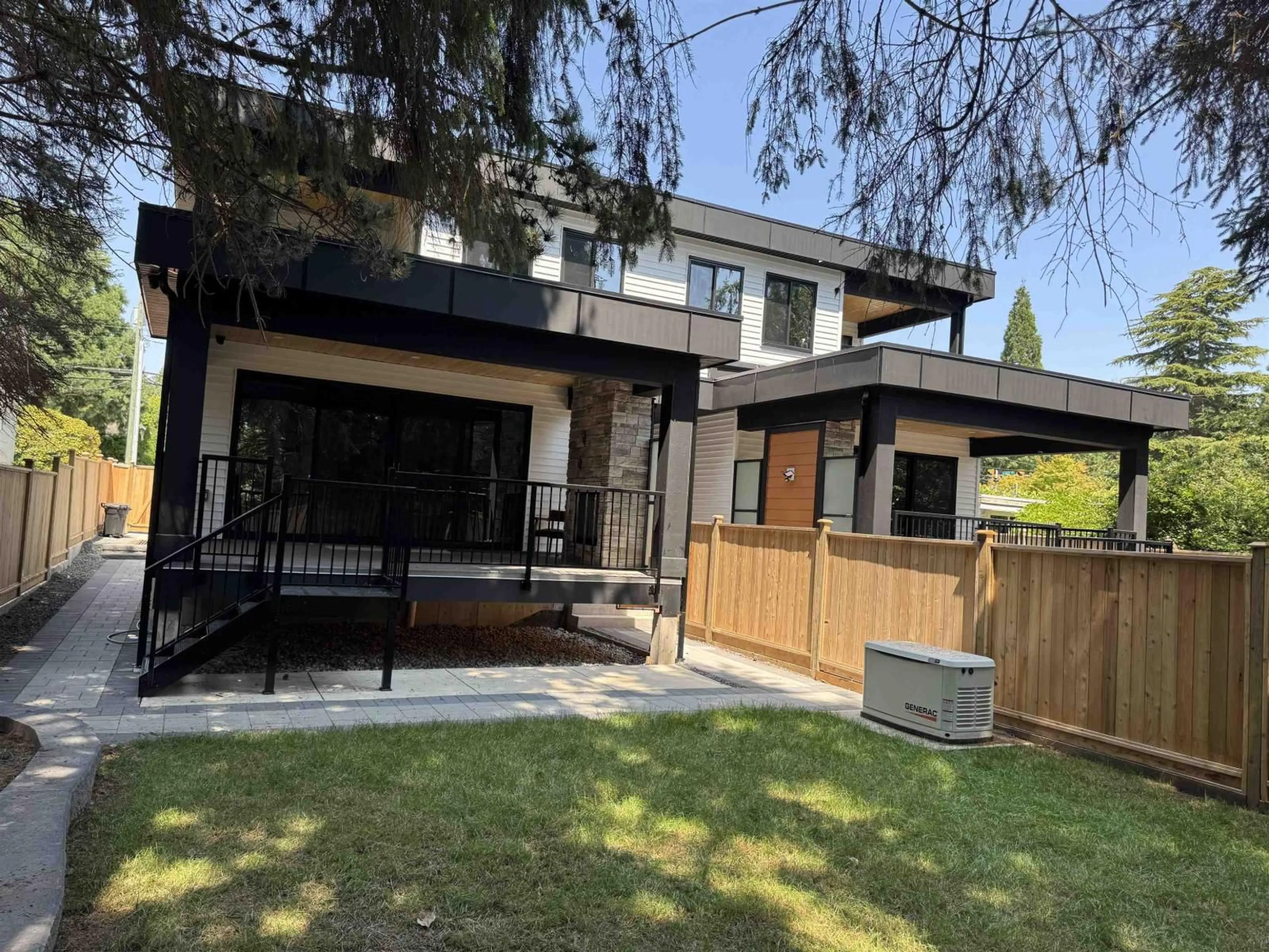 Unknown for 14204 NORTH BLUFF ROAD, White Rock British Columbia V4B3C4
