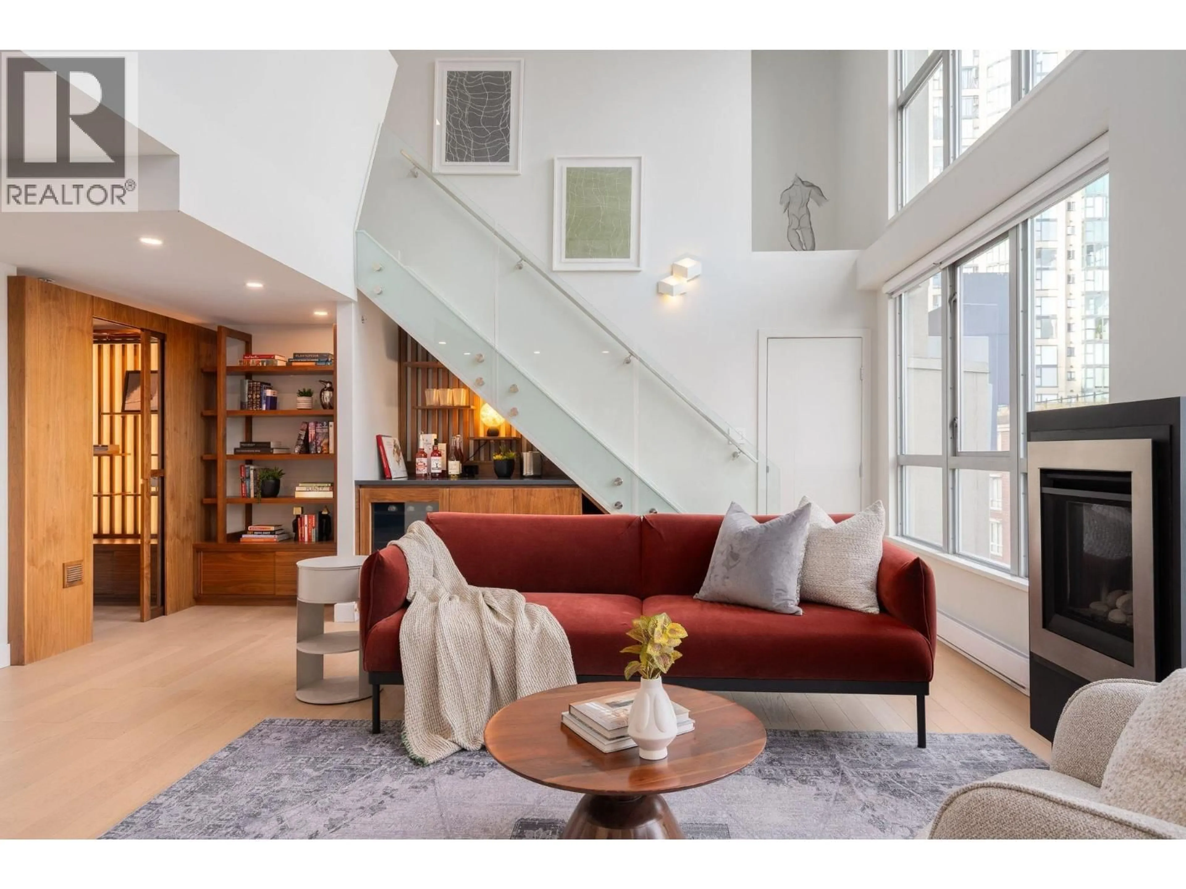 Living room with furniture, unknown for 608 - 1238 RICHARDS STREET, Vancouver British Columbia V6B3G2
